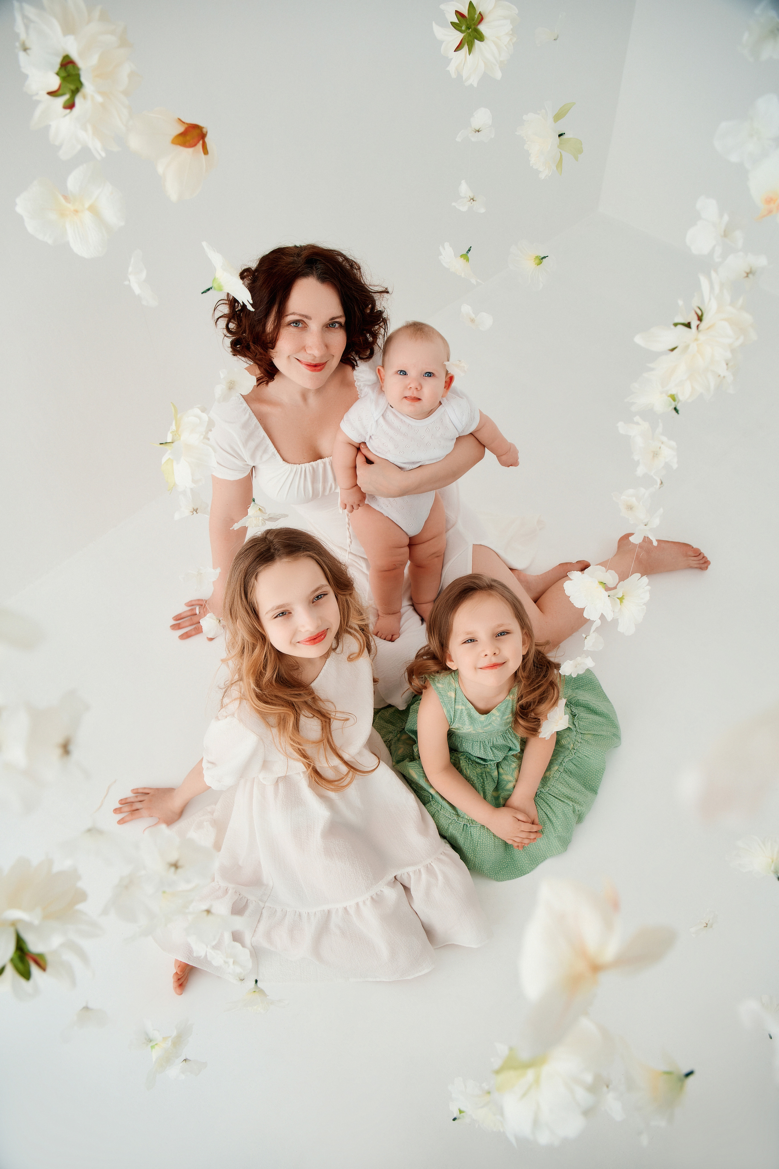 Весенняя фотосессия с дочками. Фотограф Таганрог Анна Трайжон