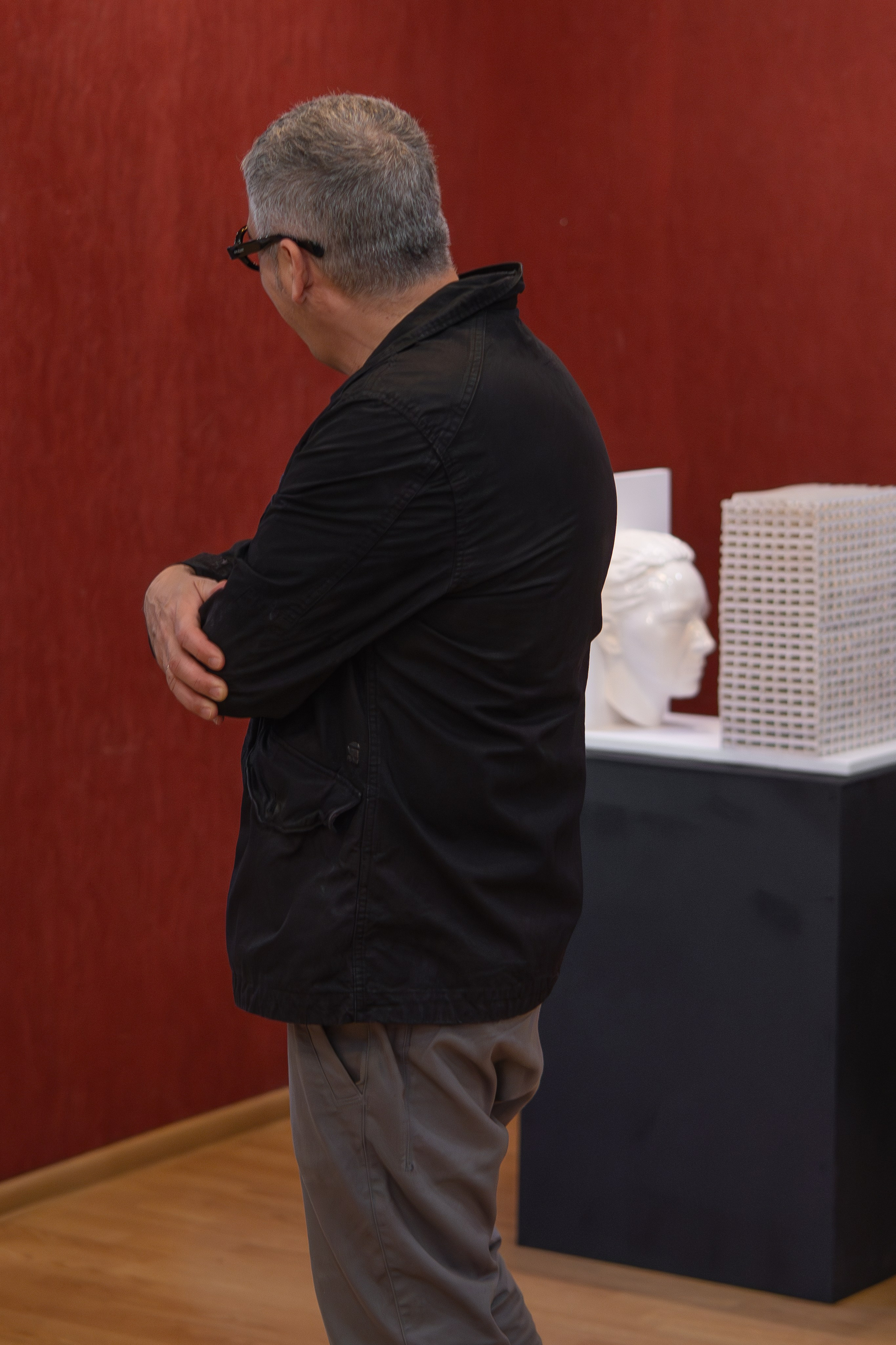 Монтаж выставки «10 из 10». Фотохудожник Москва