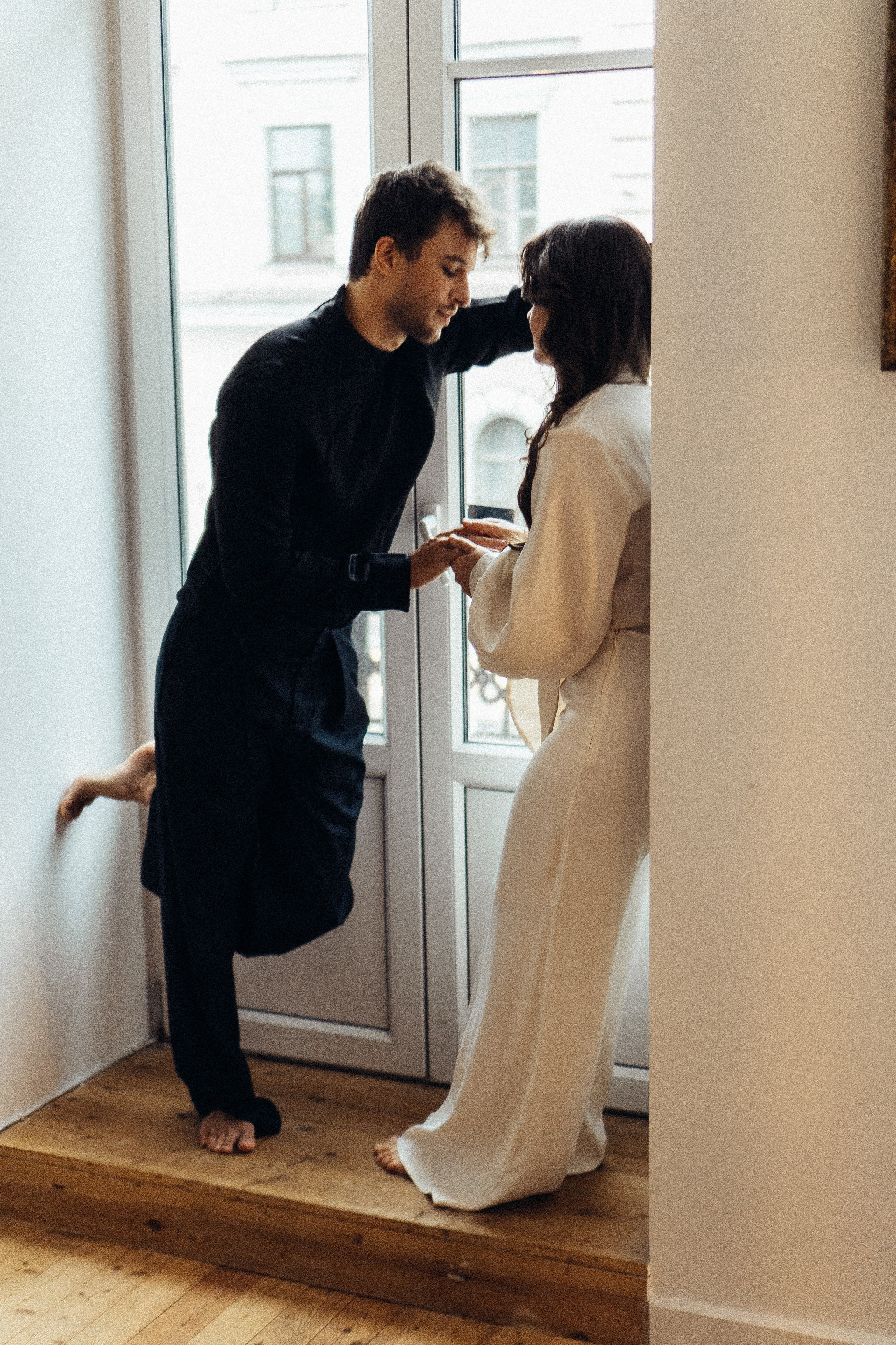 УТРО ЖЕНИХА И НЕВЕСТЫ В ПИТЕРСКОЙ КВАРТИРЕ И СЬЕМКА С СВАДЕБНЫХ ОБРАЗАХ. Профессиональный фотограф, Санкт-Петербург — Виктория Богомолова