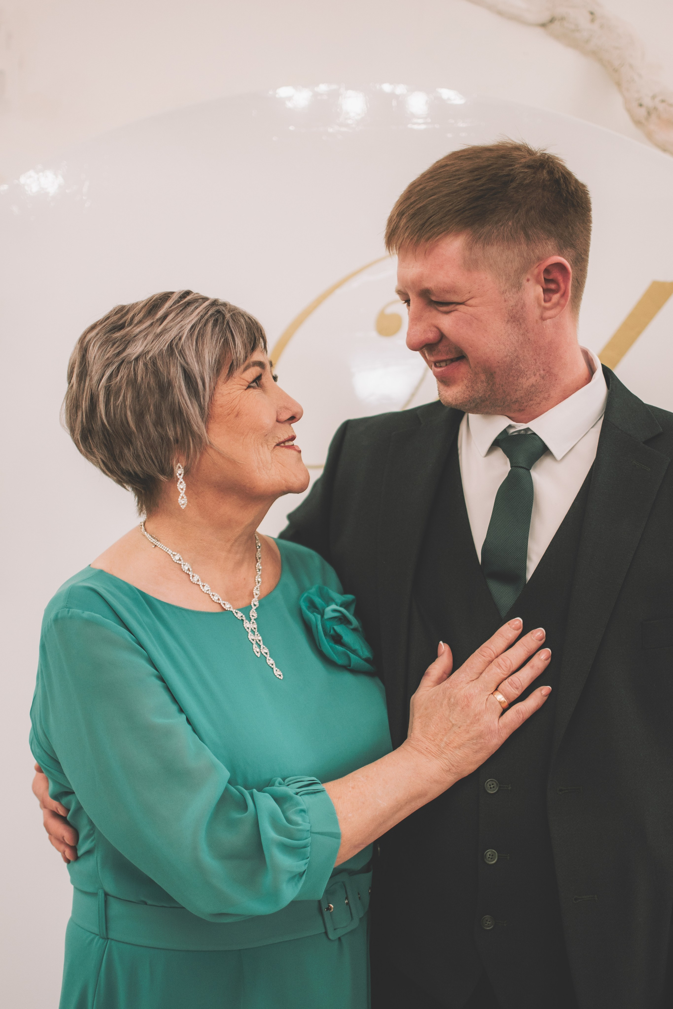 26.04.2025 (Фотосессия, роспись в Онии + фото с банкета). Семейный и свадебный фотограф Губкинский и Ставрополь