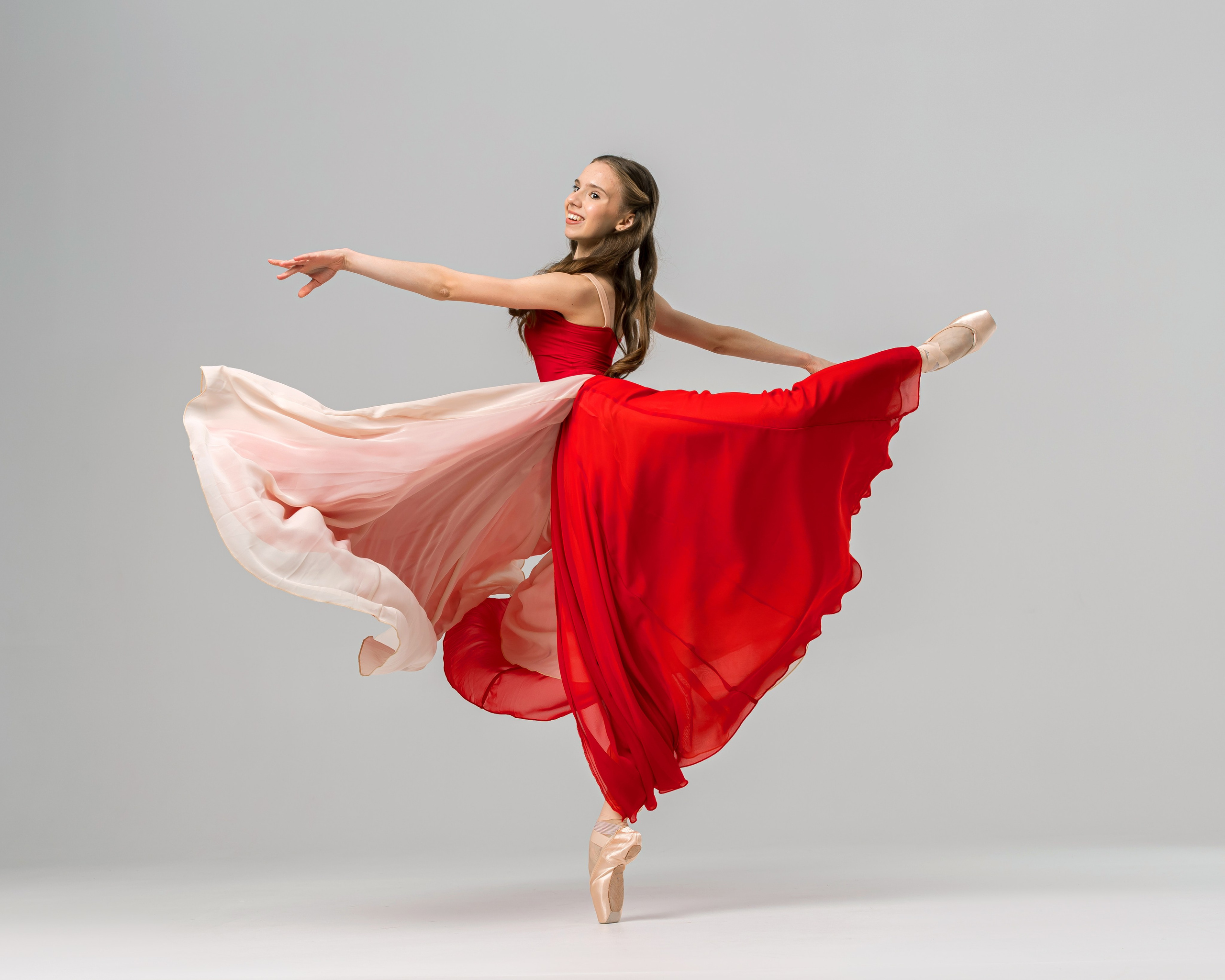Красно-бежевая двухсторонняя юбка напрокат для фотосессии. Балетный фотограф Алина Ханько — Душа Балета