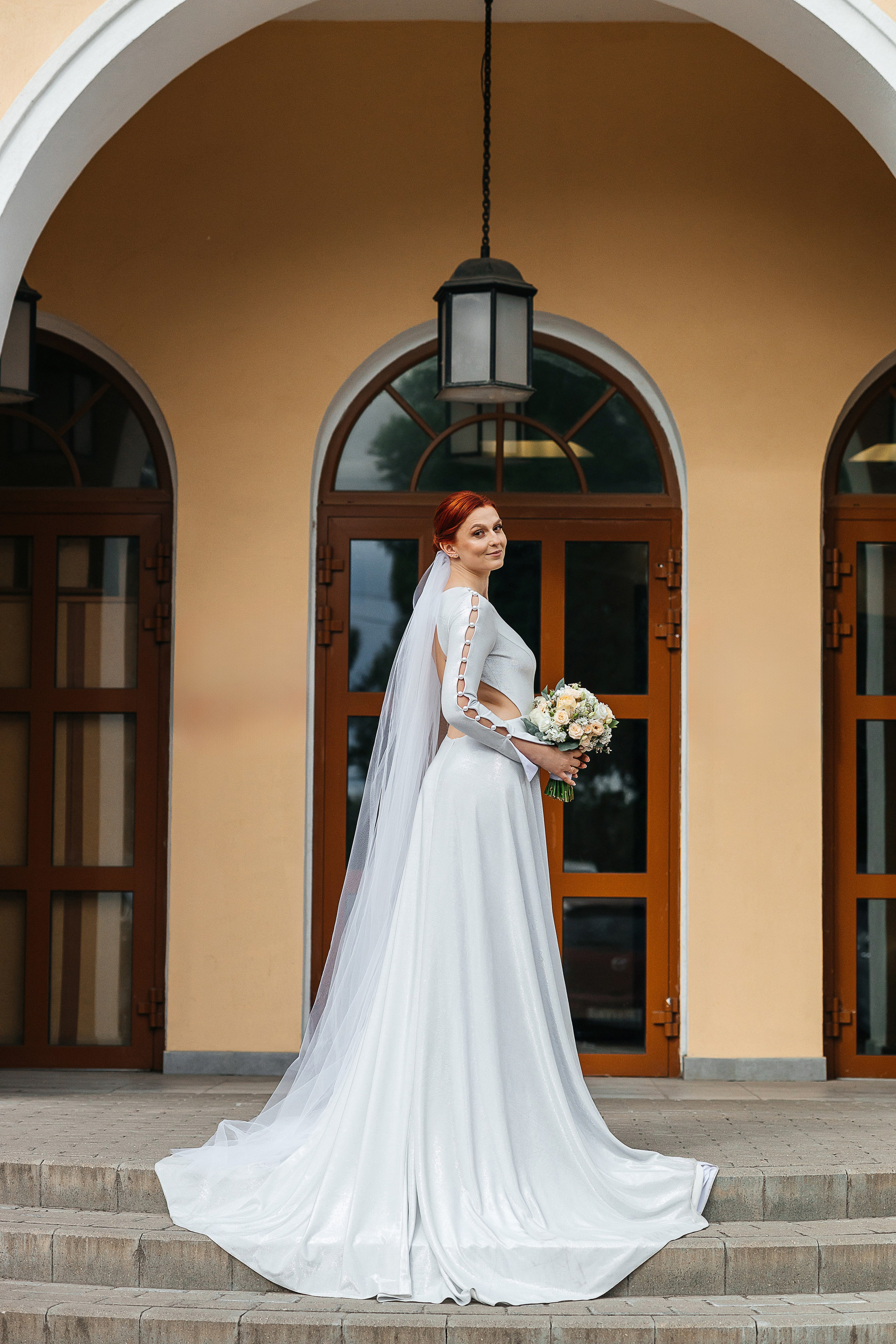 Фотосъемка невесты в эксклюзивном свадебном платье. Олег Сверчков | Свадебный фотограф Вологда