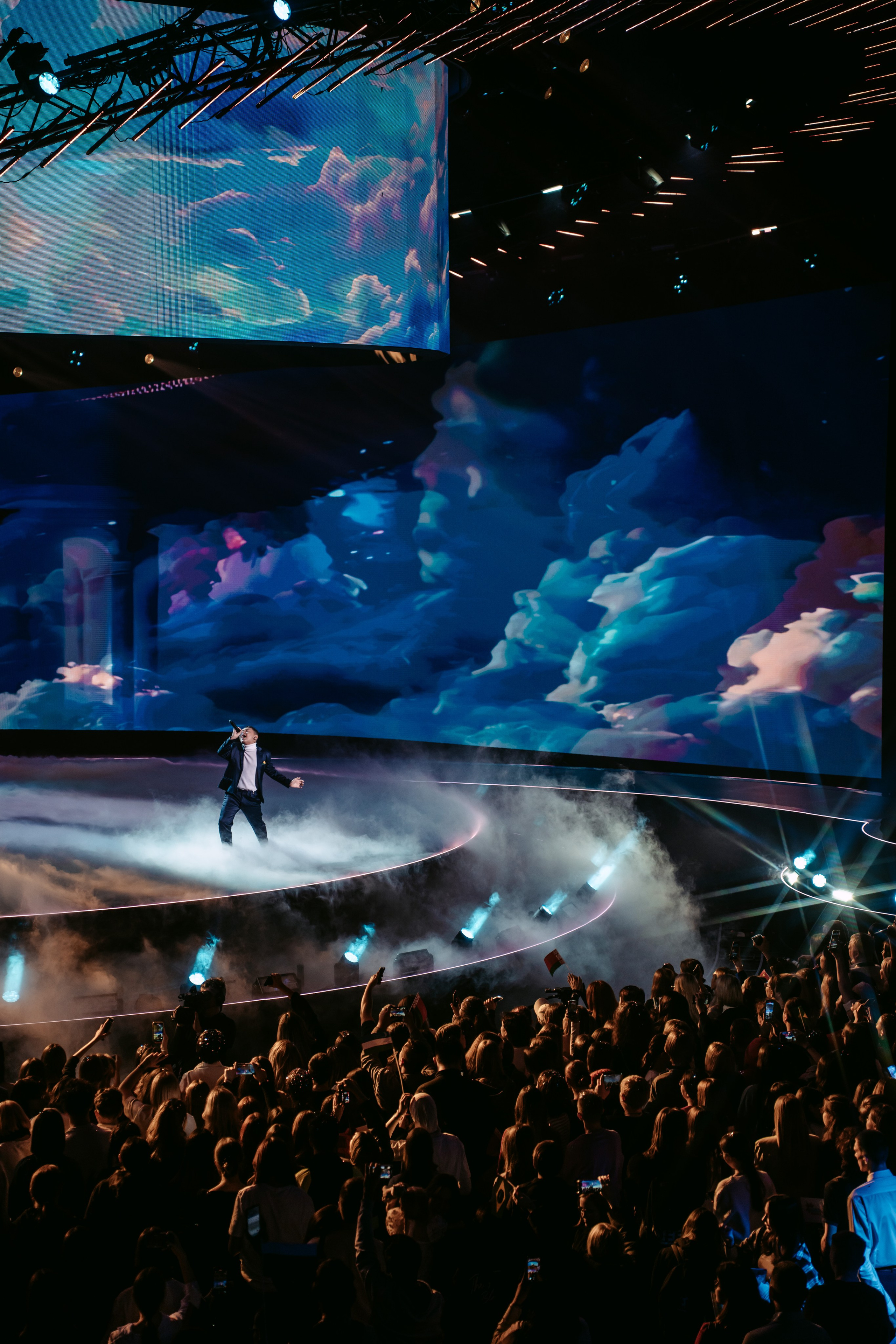 Алексей Воробьев, Регина Тодоренко, «Наше поколение». Саша Копылов, фотограф в Казани