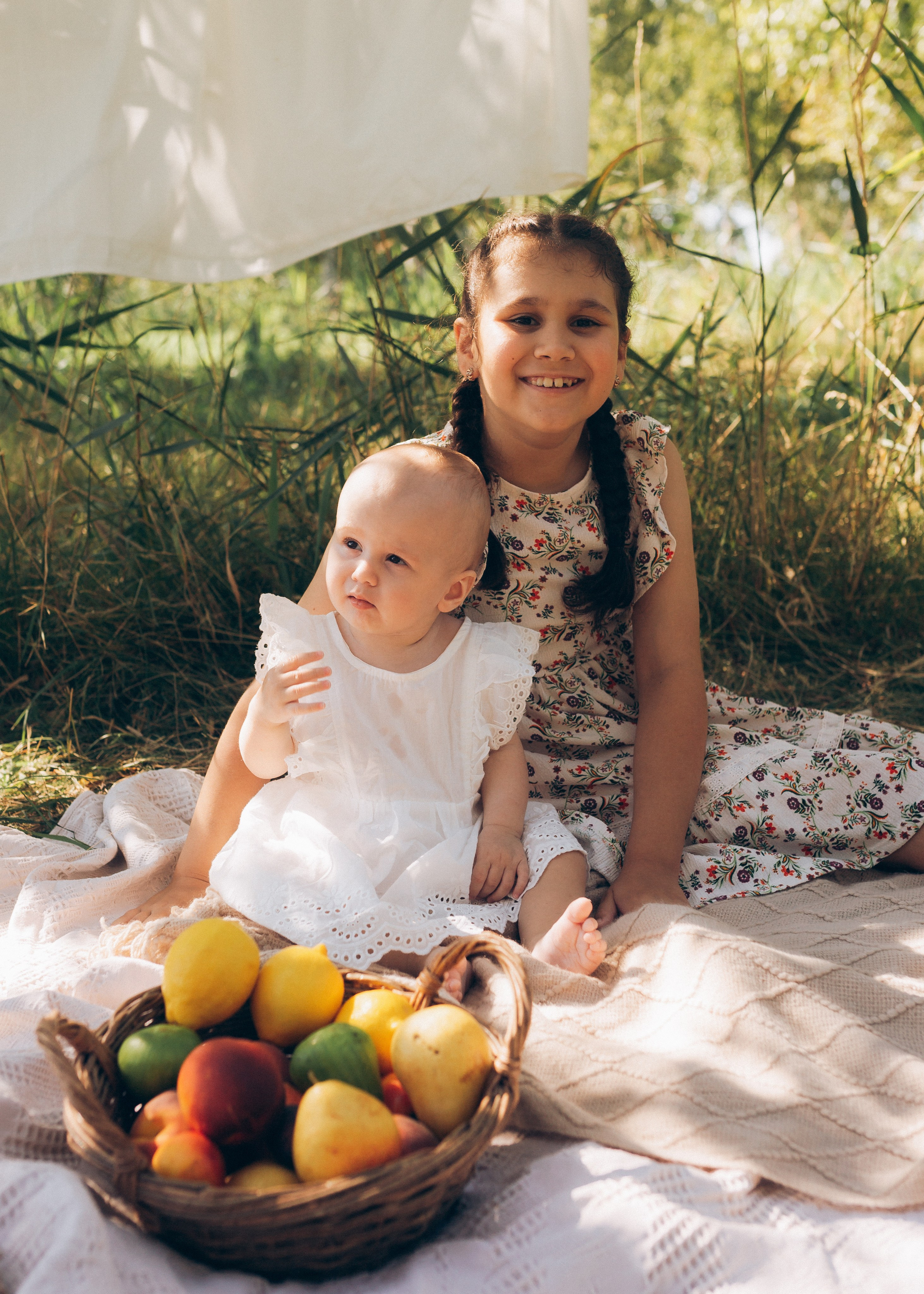 Девочки в березовой роще. Фотограф в Приморско-Ахтарске Марьяна Чопко