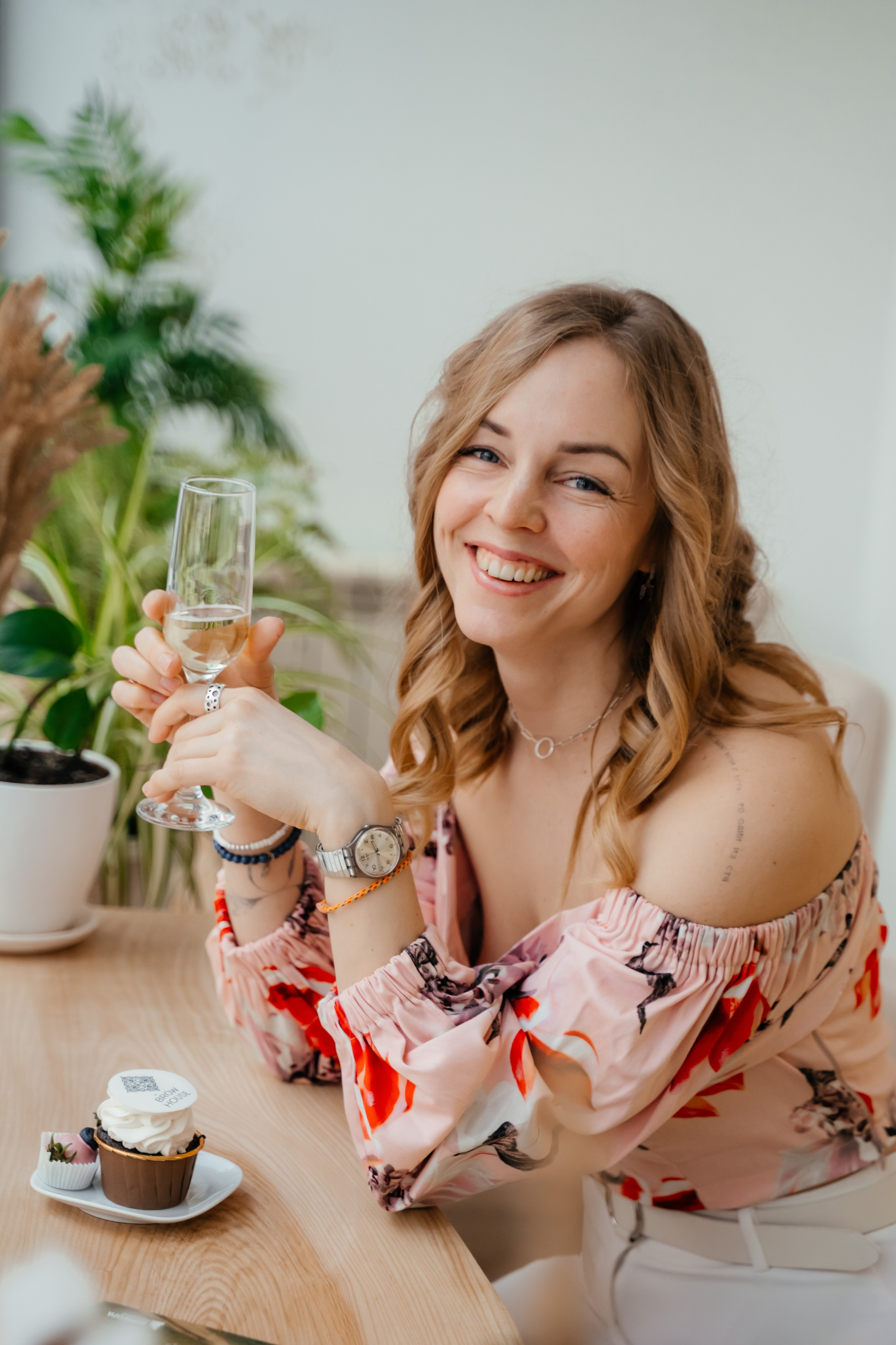 Открытие салона BrowHouse. Семейный фотограф в Саратове