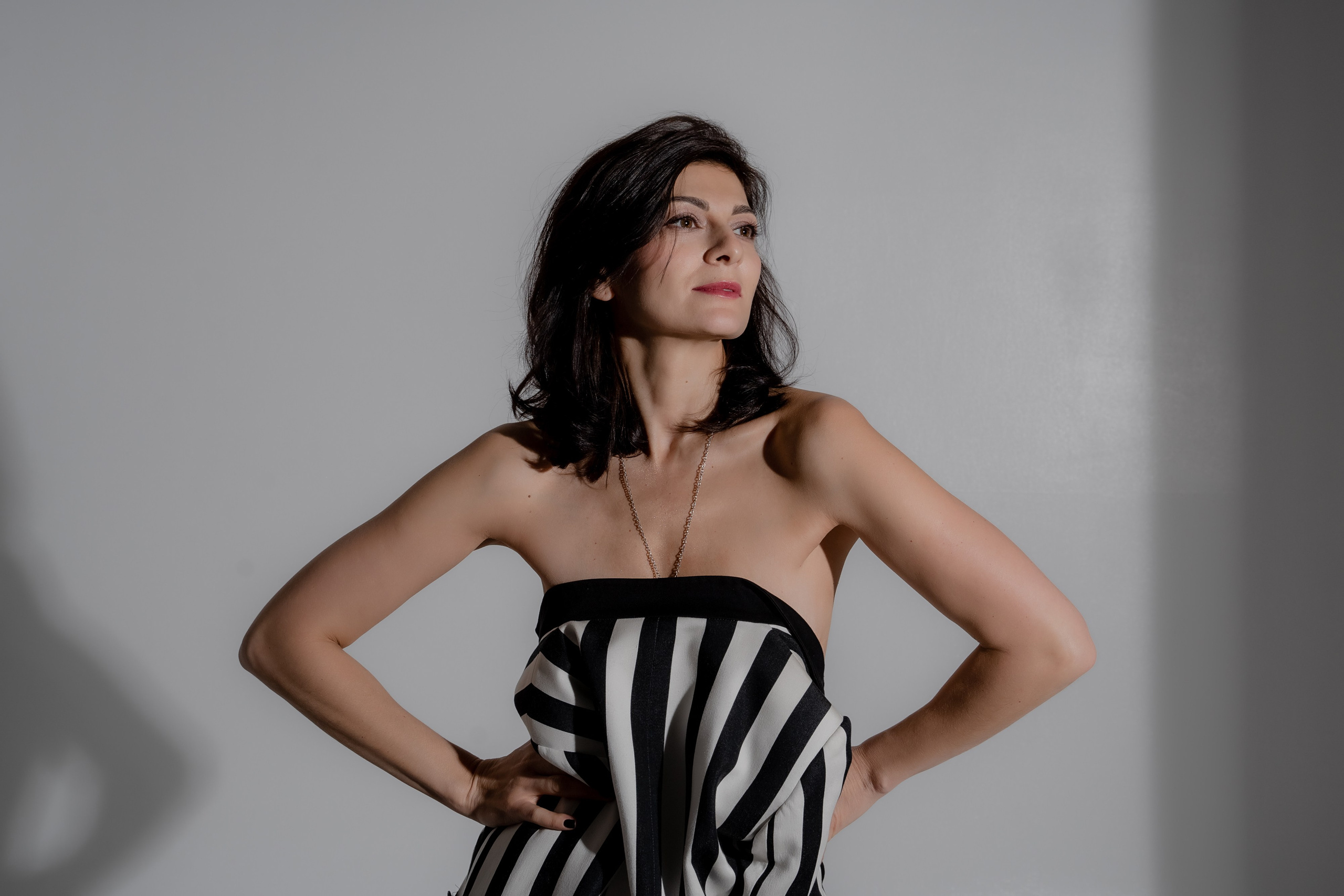 Фотосессия в студии «Классическая женственность». Портретный и свадебный фотограф Алла Карени Москва