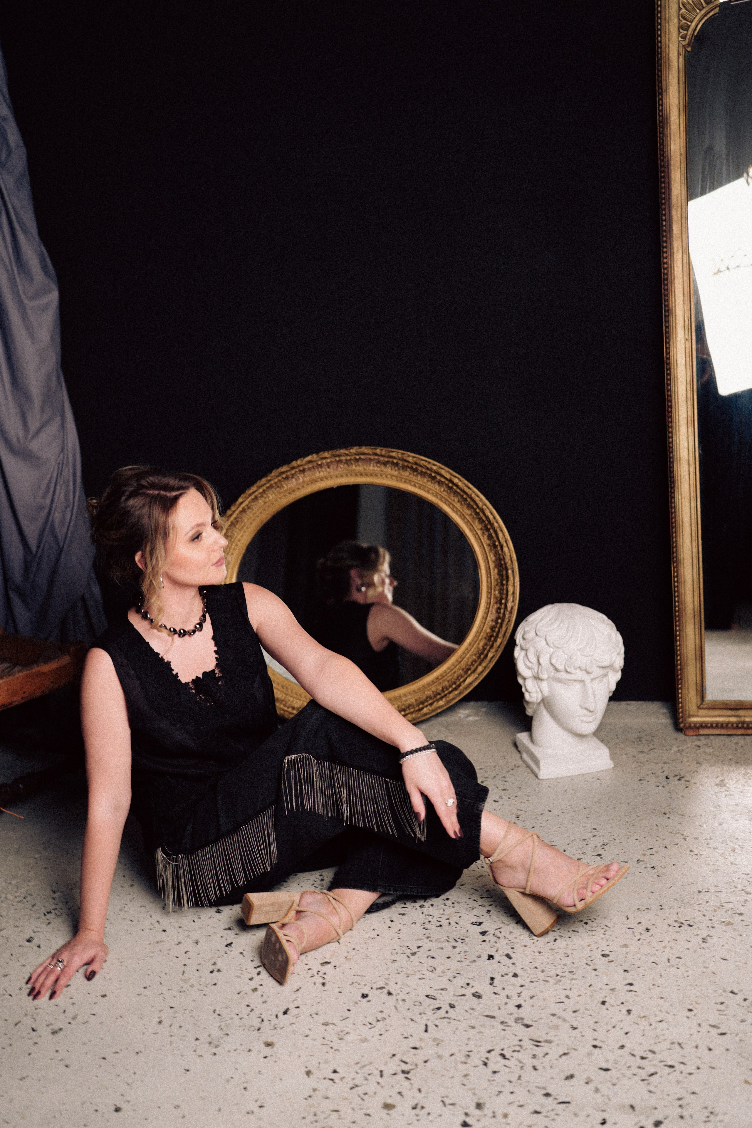 НОВОГОДНЯЯ ФОТОСЕСИИЯ В СТУДИИ ДЛЯ ДЕВУШКИ И ПРОГУЛКА ПО ЧЕРНЫШЕВСКОЙ. Профессиональный фотограф, Санкт-Петербург — Виктория Богомолова