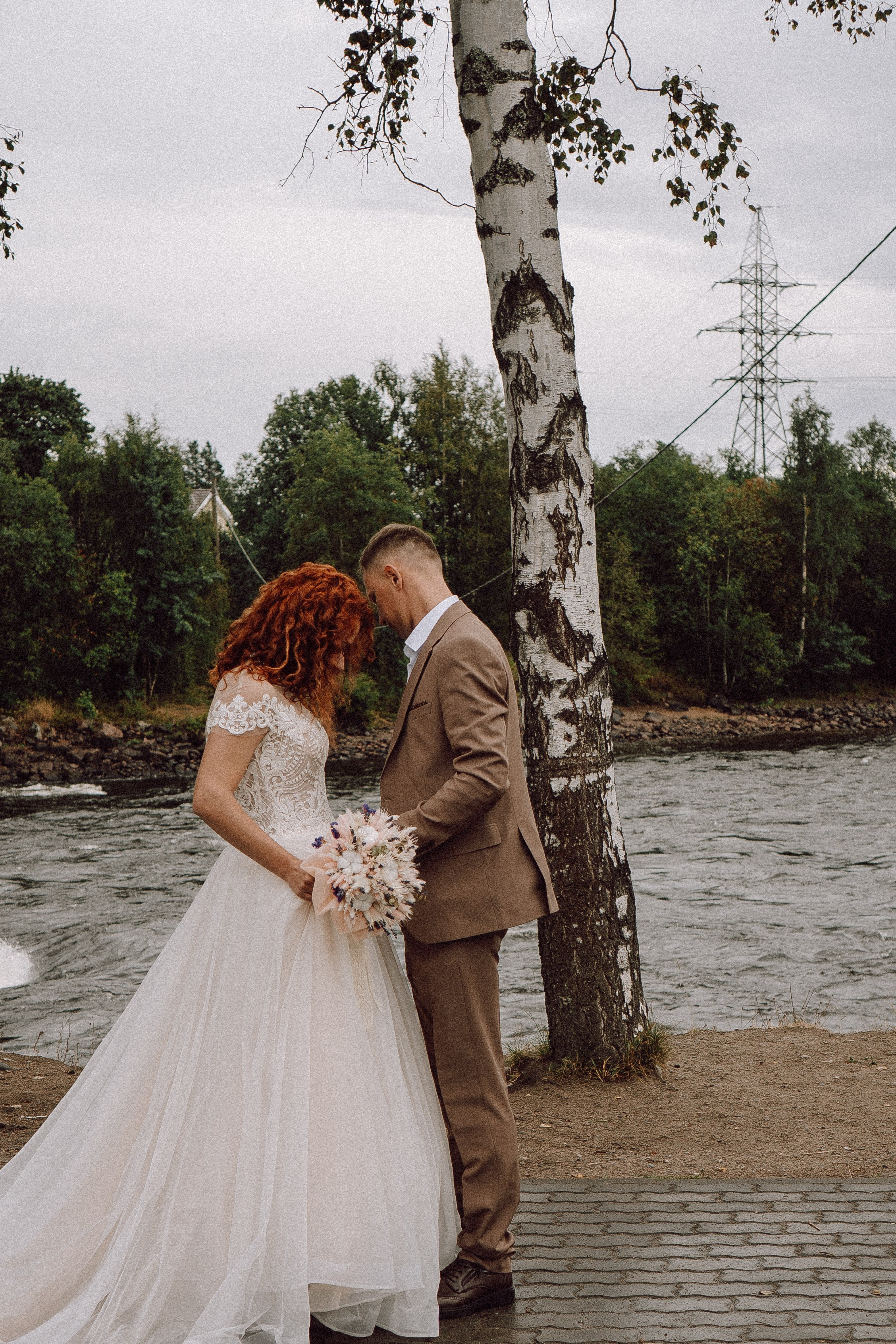 СВАДЕБНАЯ ФОТОСЕССИИЯ ПАРЫ В ГОРОДЕ ПРИОЗЕРСК В СОСНОВОМ ЛЕСУ И С ПИКАПОМ. Профессиональный фотограф, Санкт-Петербург — Виктория Богомолова