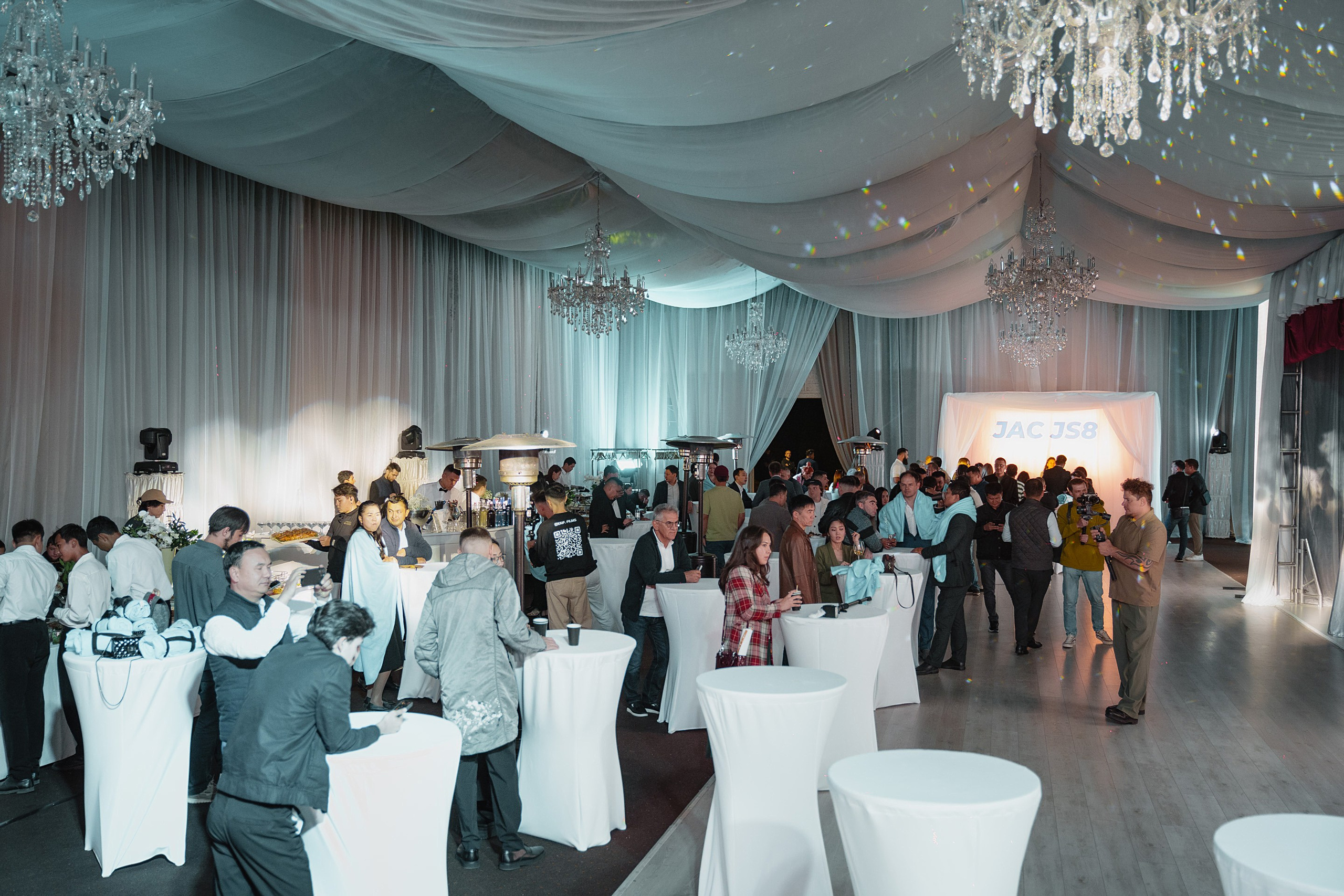 Презентация новой моделей JAC JS8. Фотограф TAULAN_1