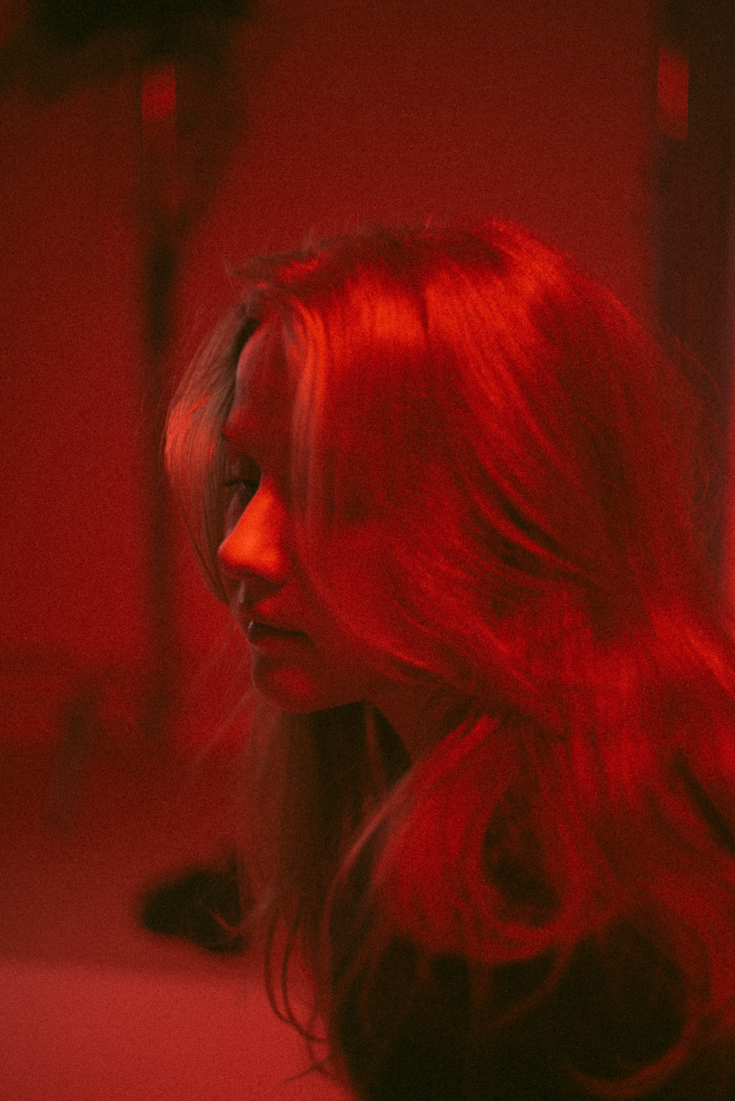 Minimalistic photoshoot in studio with colourful light. Katya Che | Photographer | Beograd