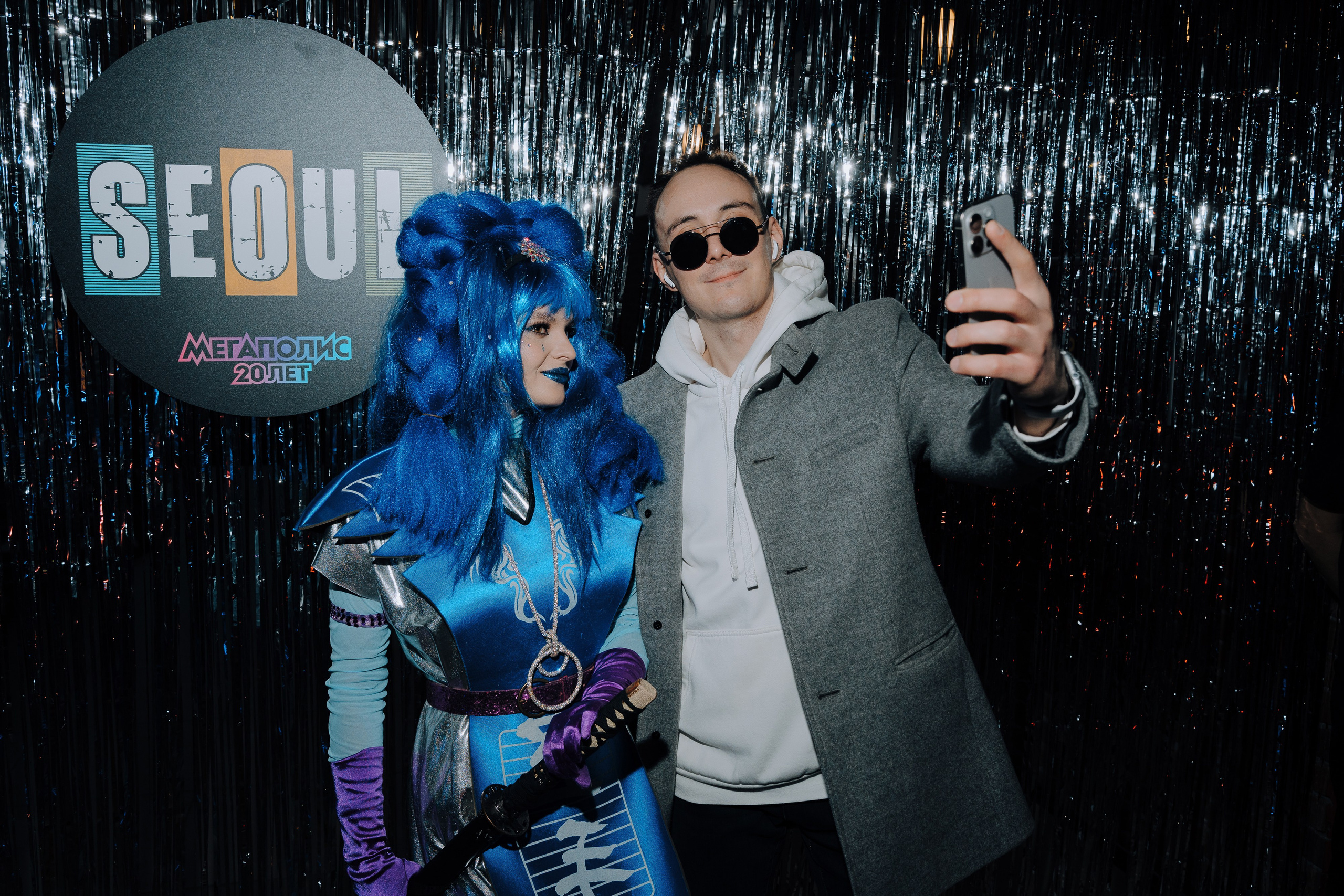 20 ЛЕТ МЕГАПОЛИС ЧЕЛЯБИНСК ХЕДЛАЙНЕР ЕЛКА. Репортажный фотограф Зуев Роман г. Челябинск