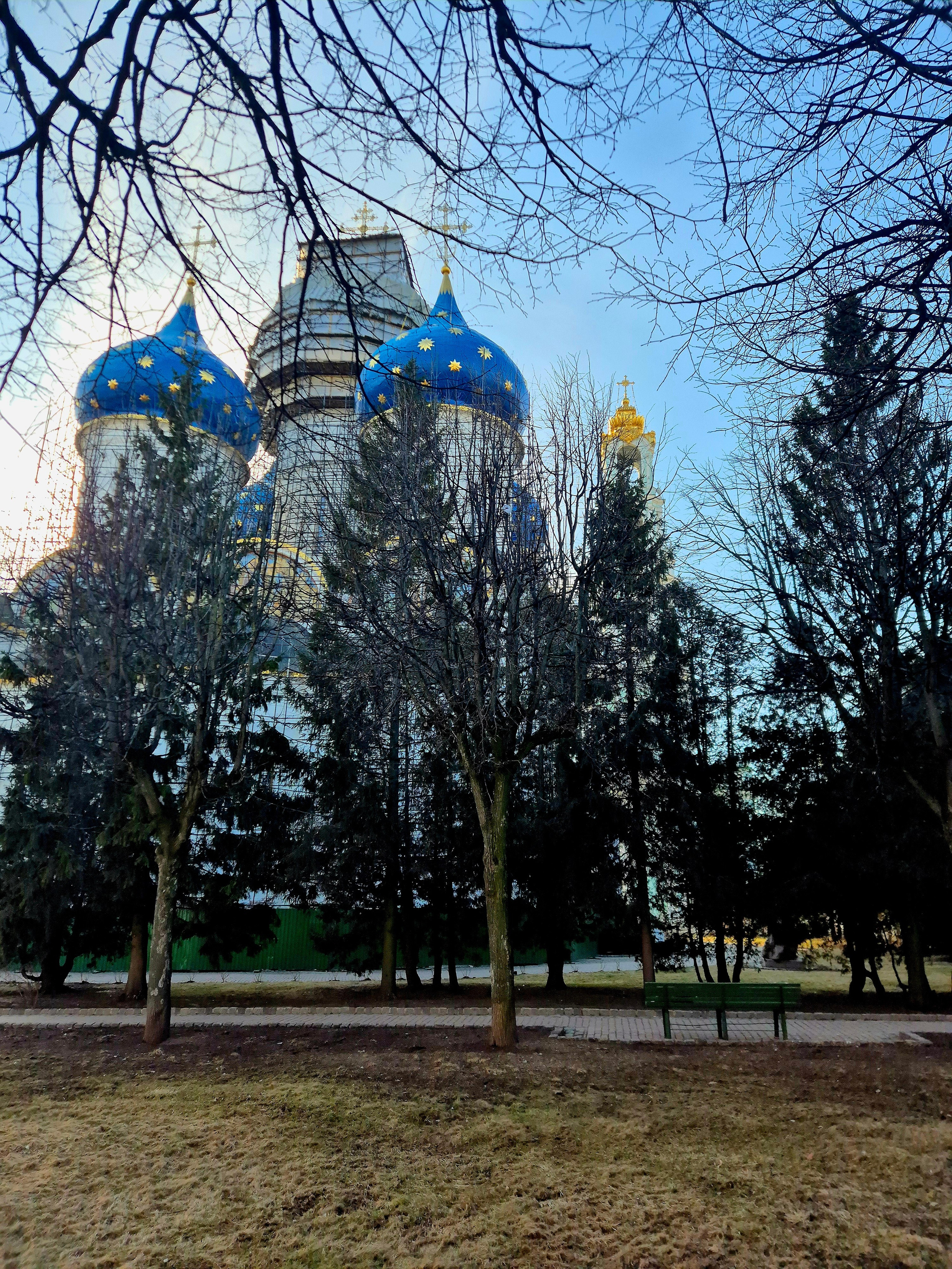 Успенский собор 1585 г, возведенный по указу Ивана Грозного