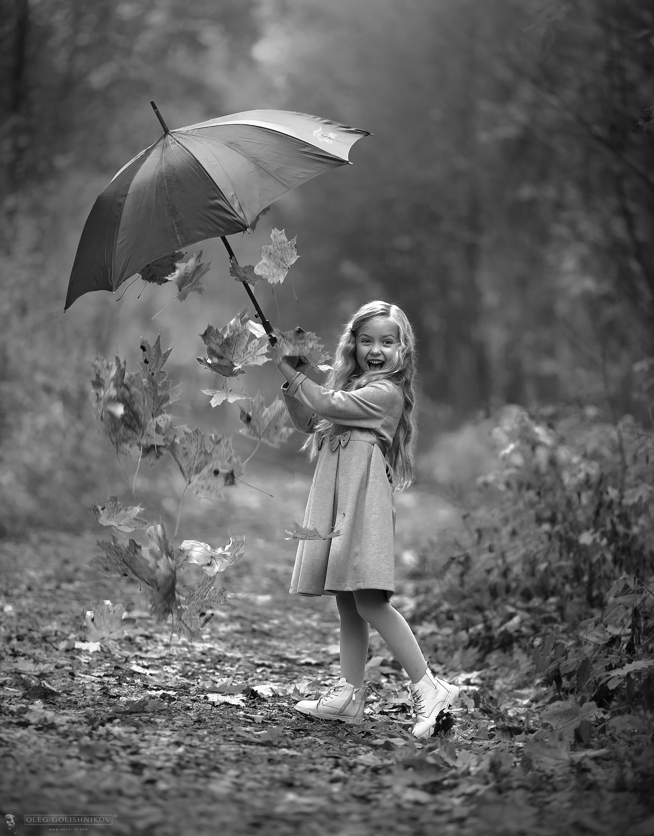 Черно-белая фотосъемка. B&W съемка в Москве. ЧБ фотограф Олег Голишник. Арт-фотограф Олег Голишников. Творческая мастерская