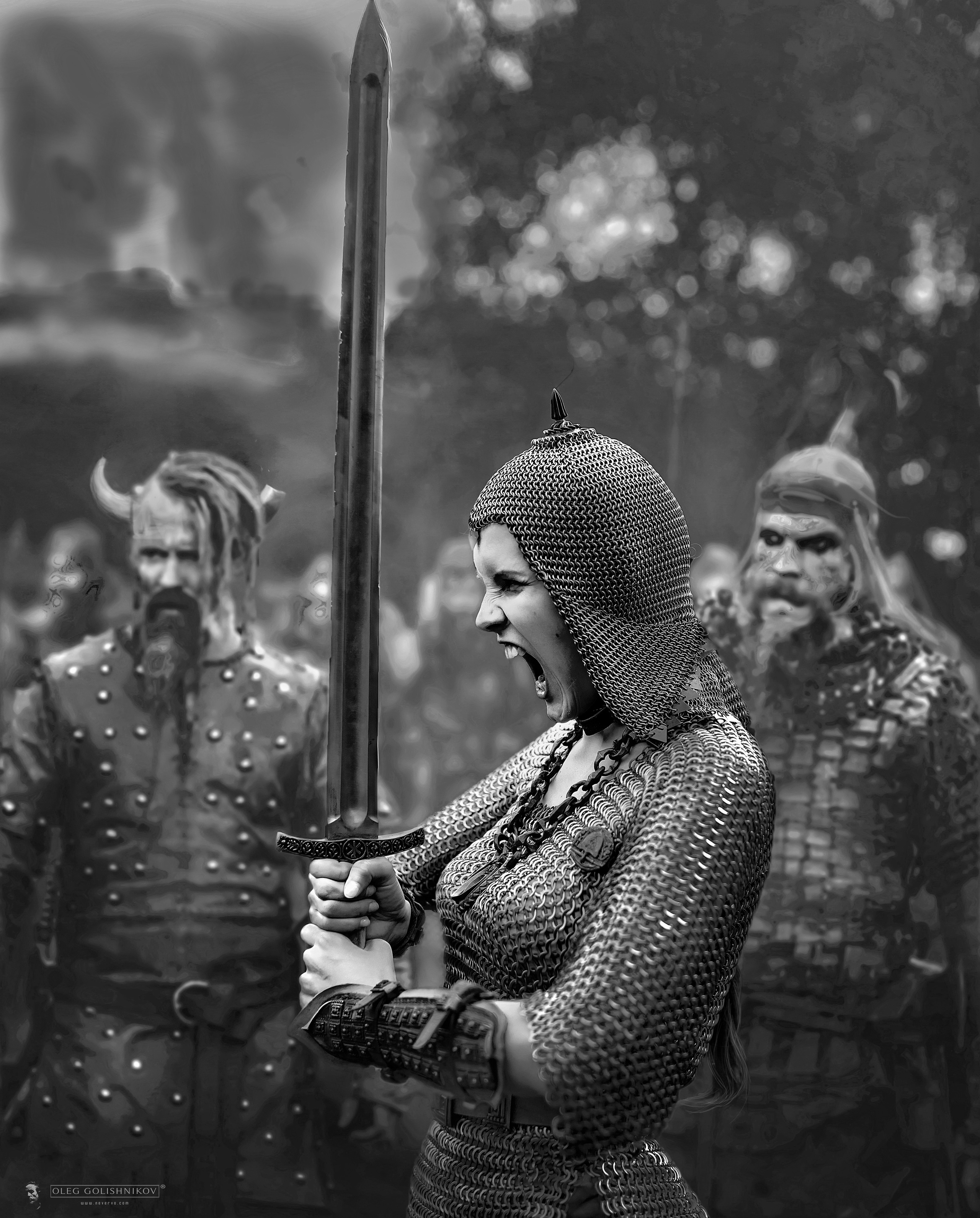 Черно-белая фотосъемка. B&W съемка в Москве. ЧБ фотограф Олег Голишник. Арт-фотограф Олег Голишников. Творческая мастерская