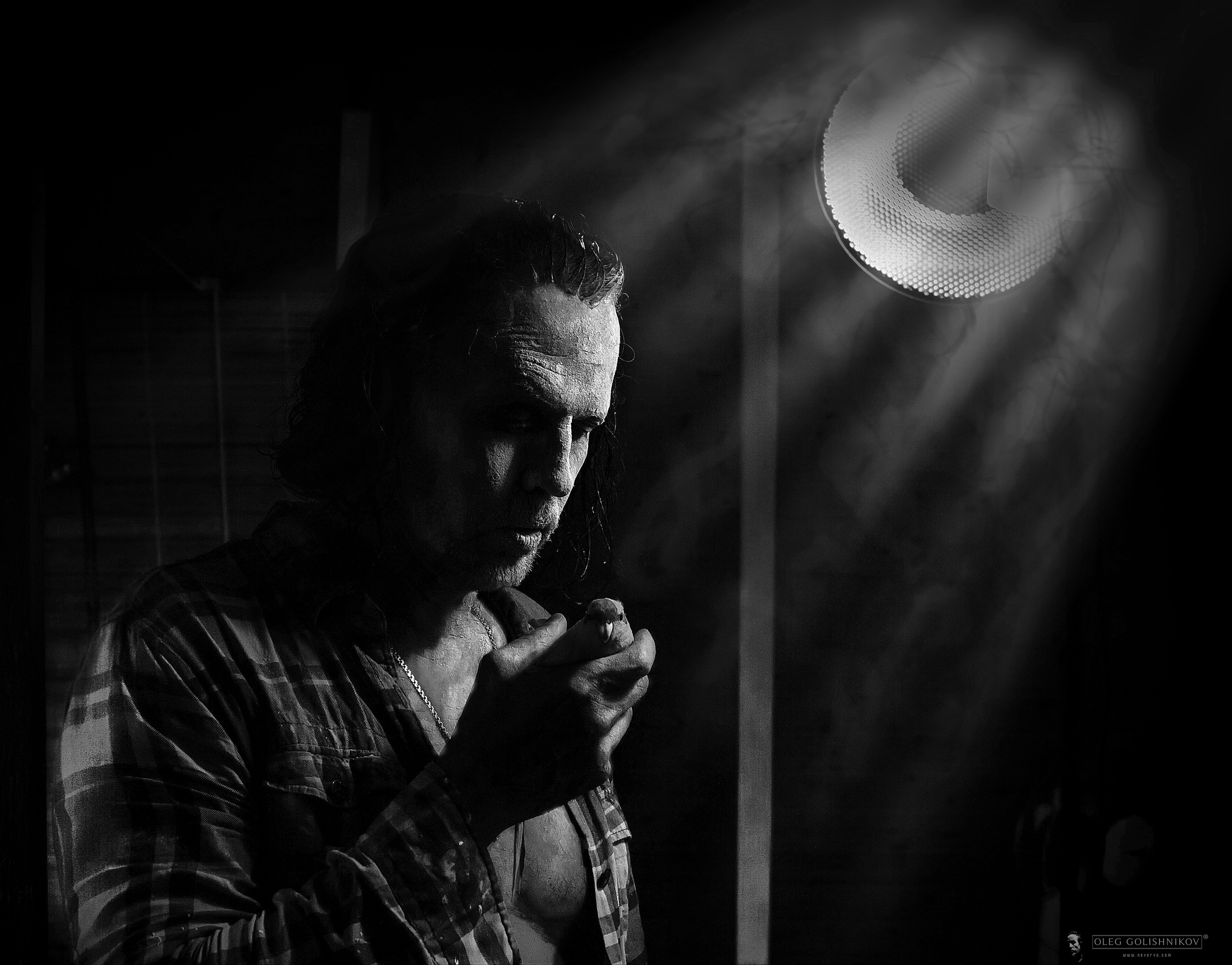 Черно-белая фотосъемка. B&W съемка в Москве. ЧБ фотограф Олег Голишник. Арт-фотограф Олег Голишников. Творческая мастерская
