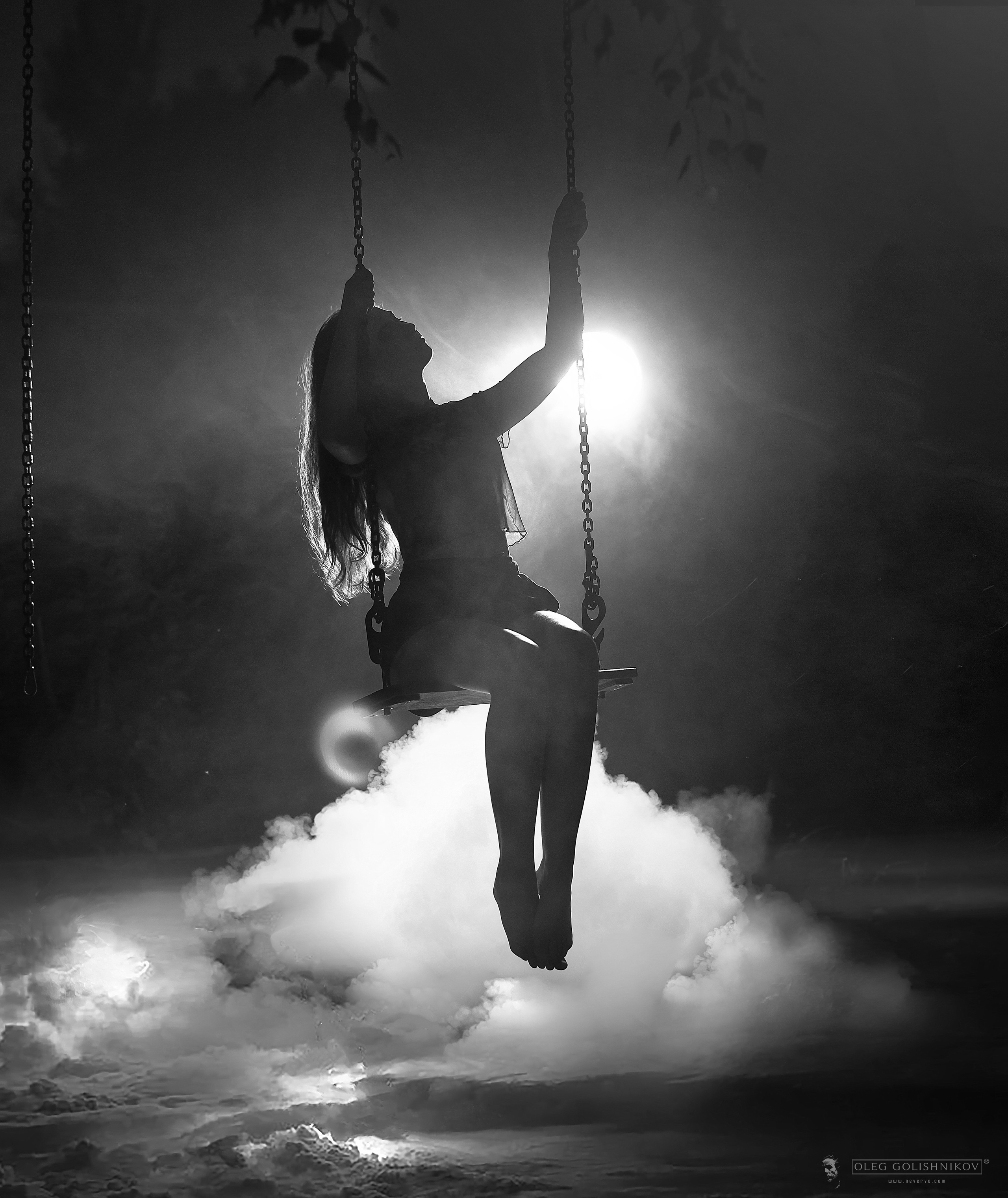 Черно-белая фотосъемка. B&W съемка в Москве. ЧБ фотограф Олег Голишник. Арт-фотограф Олег Голишников. Творческая мастерская