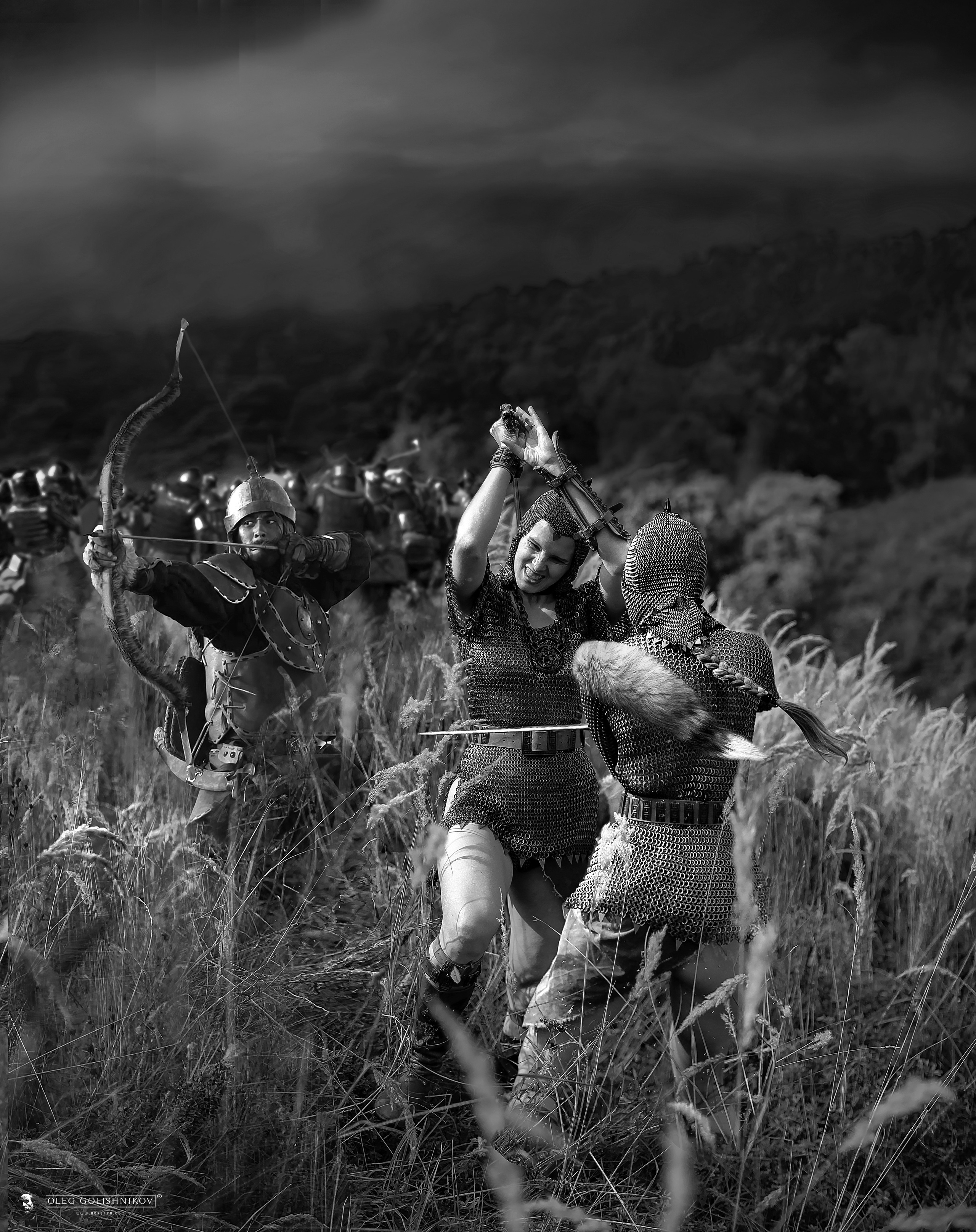 Черно-белая фотосъемка. B&W съемка в Москве. ЧБ фотограф Олег Голишник. Арт-фотограф Олег Голишников. Творческая мастерская