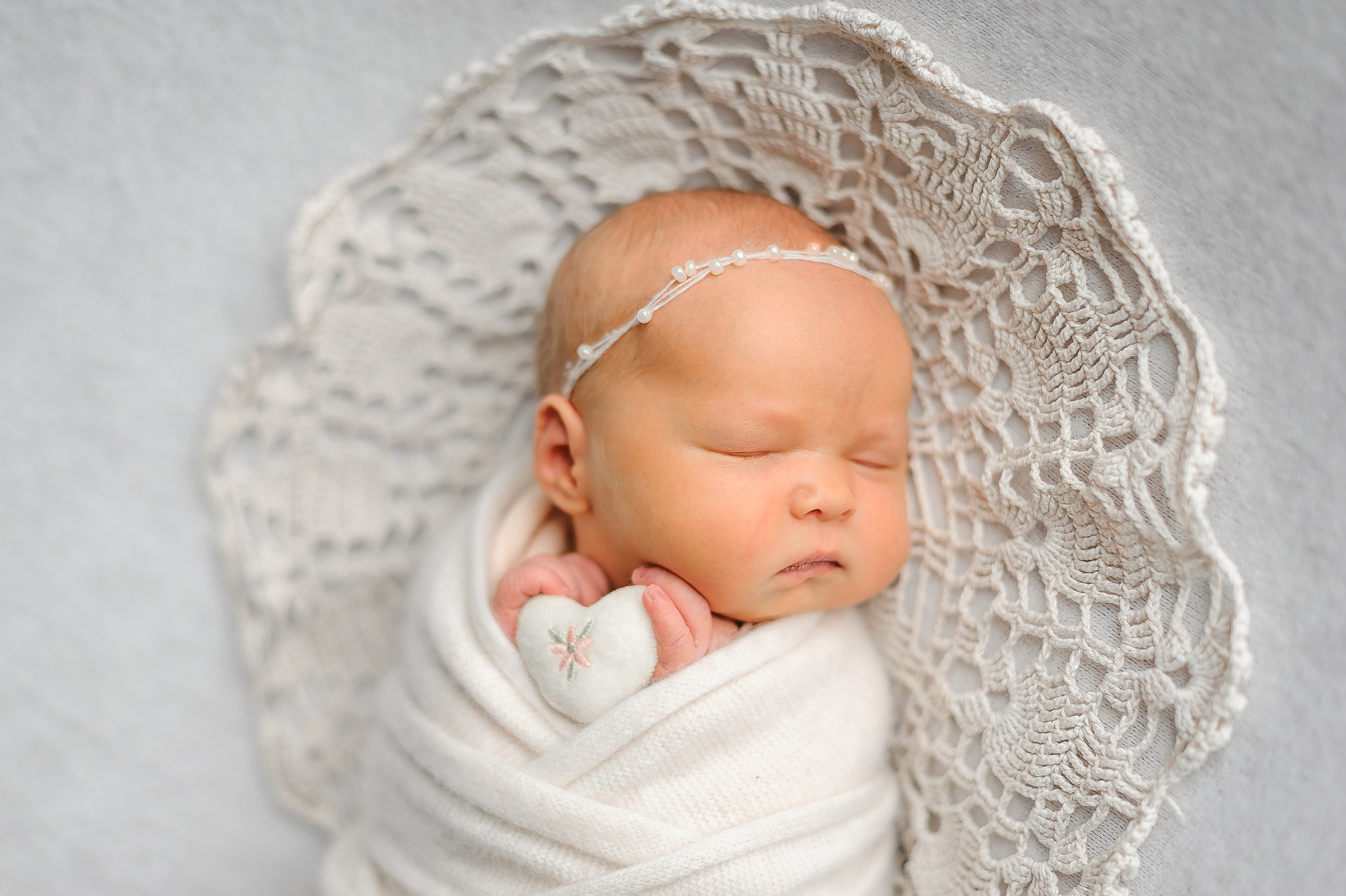 Анюта, 6 дней. Фотограф новорождённых в Йошкар-Оле Ильмира Сидоркина