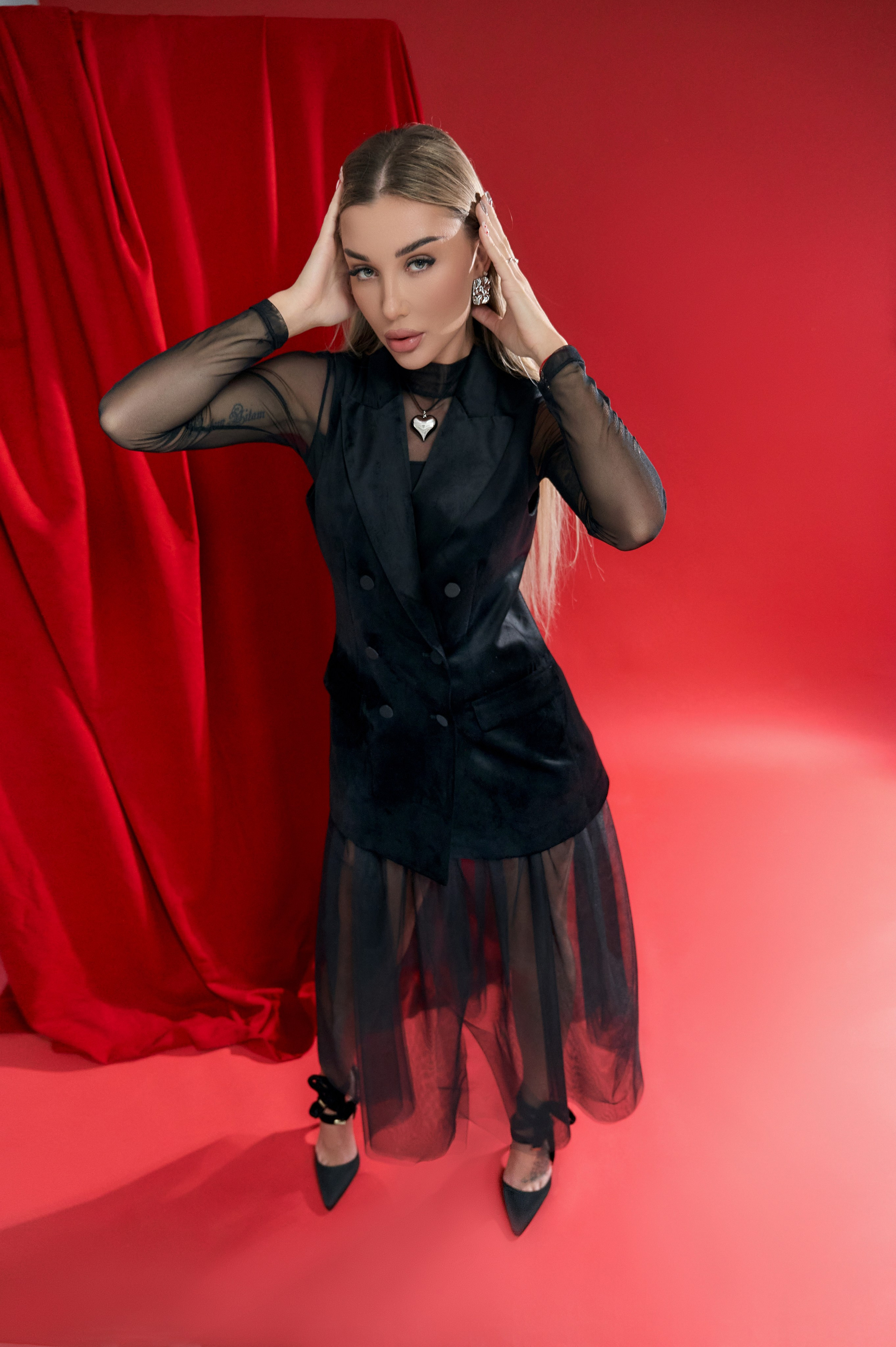 Примеры фото для выпускных альбомов в Новосибирске в 2026 году. Выпускные альбомы под ключ в Новосибирске