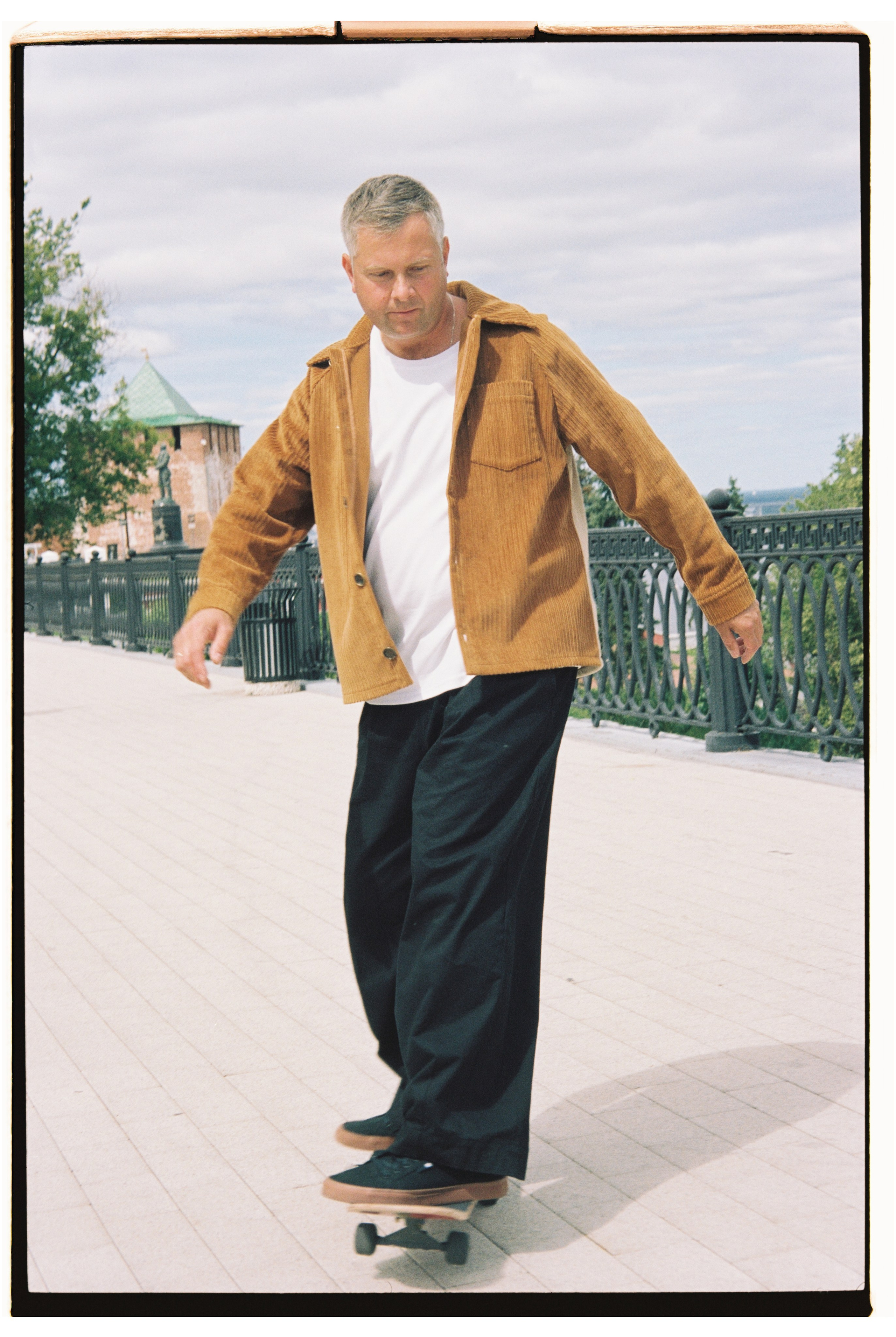 Роман Жукарин. Арт-дроп по Искусству|24. Собака.ru NN. Профессиональный фотограф Федотова Арина