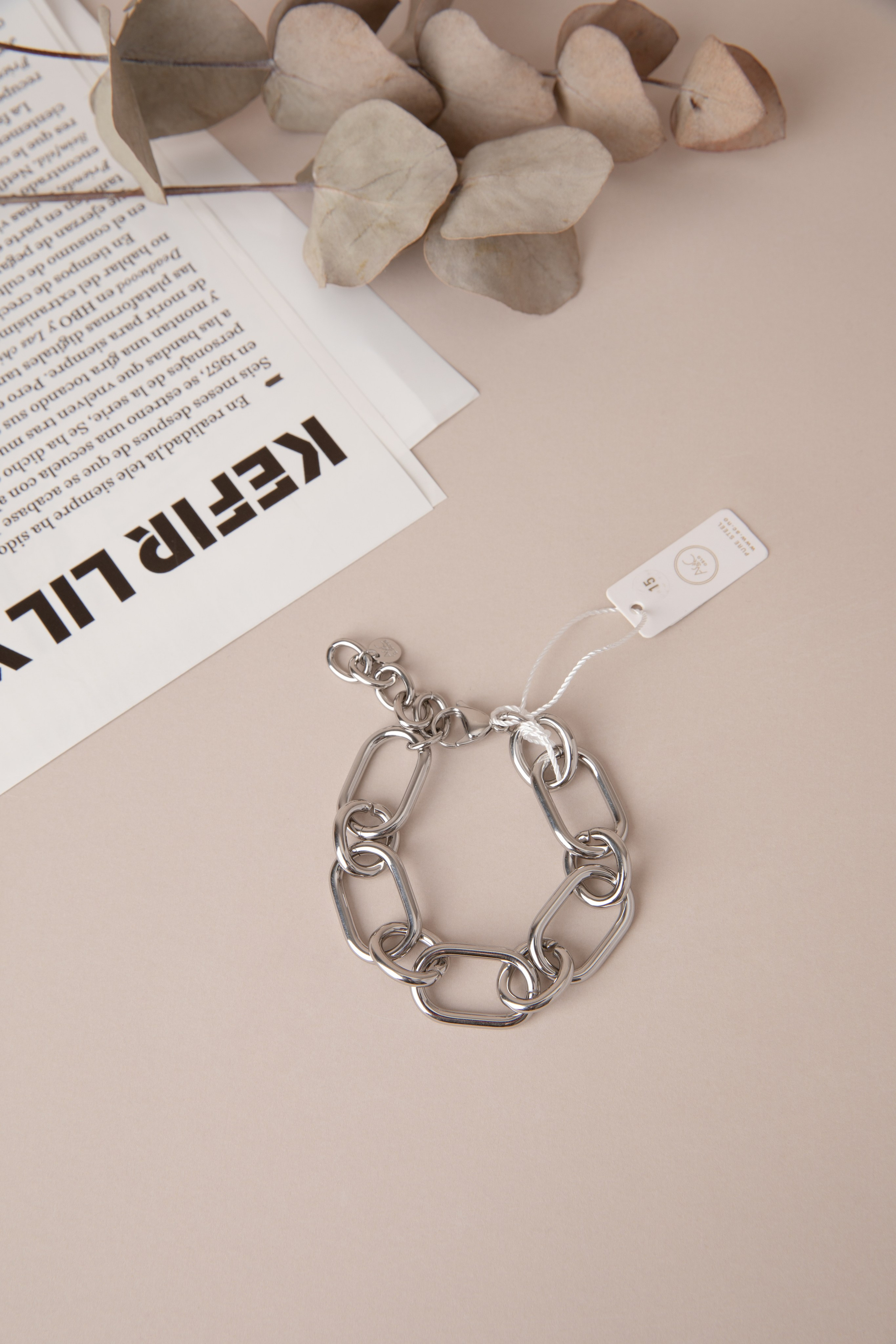 Украшения. Фотостудия предметной и модельной съёмки для маркетплейсов