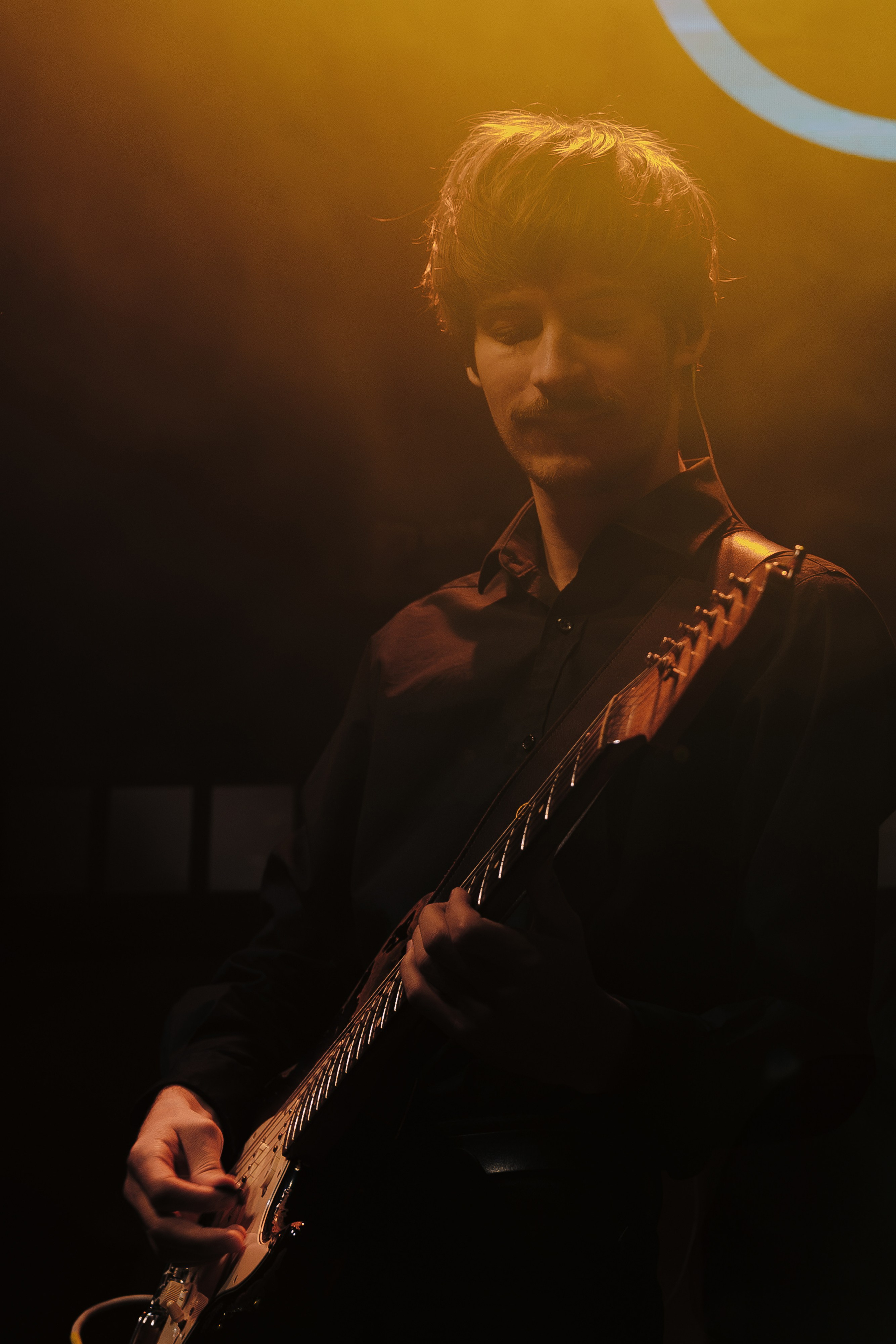 20 ЛЕТ МЕГАПОЛИС ЧЕЛЯБИНСК ХЕДЛАЙНЕР ЕЛКА. Репортажный фотограф Зуев Роман г. Челябинск