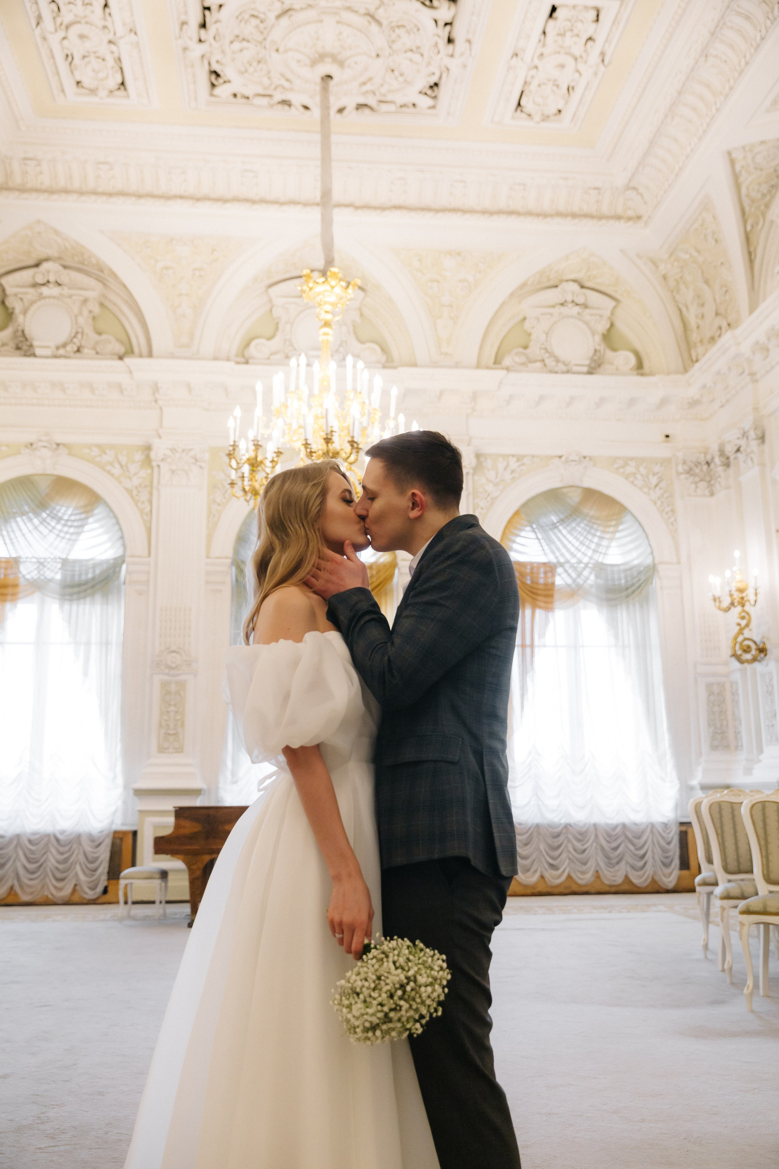 ДВОРЕЦ № 1 | Март, Исаакий, Английская набережная. Свадебный фотограф в Санкт-Петербурге Полина Корзухина