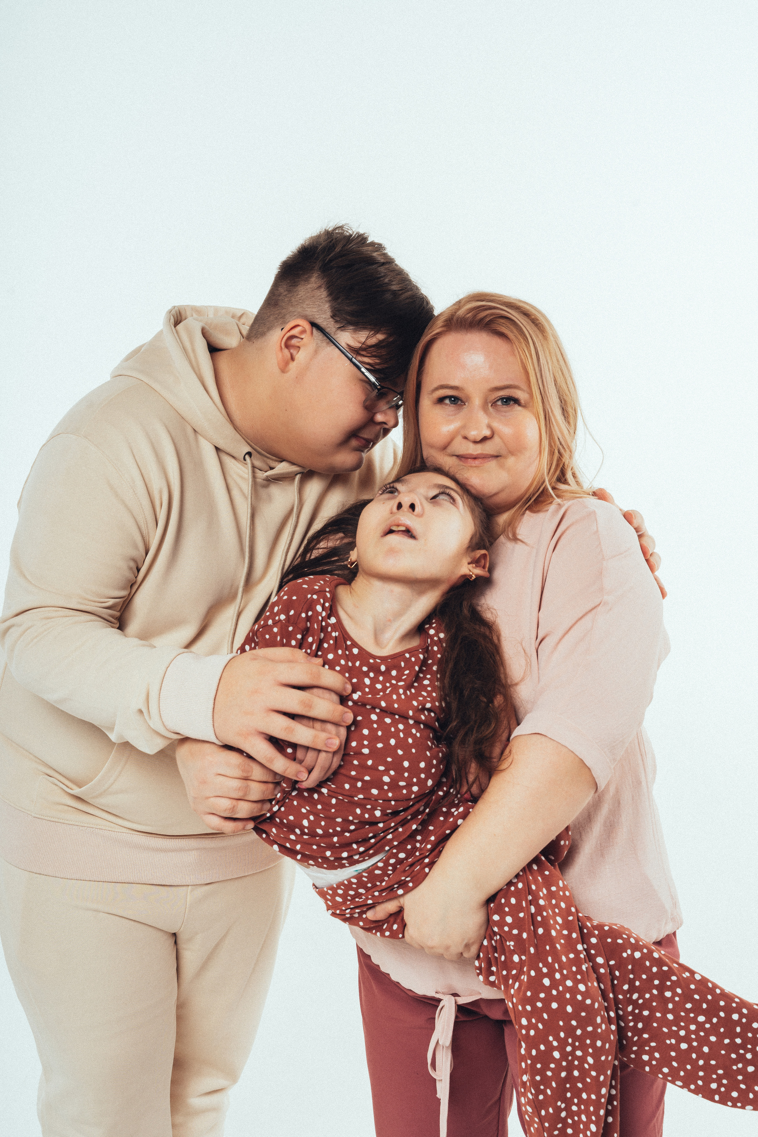 Лейсан, Сабрина и Сабрэн. Благотворительный фотопроект «Любить до неба». Женский и семейный лайфстайл фотограф в Уфе Лайт Альбина