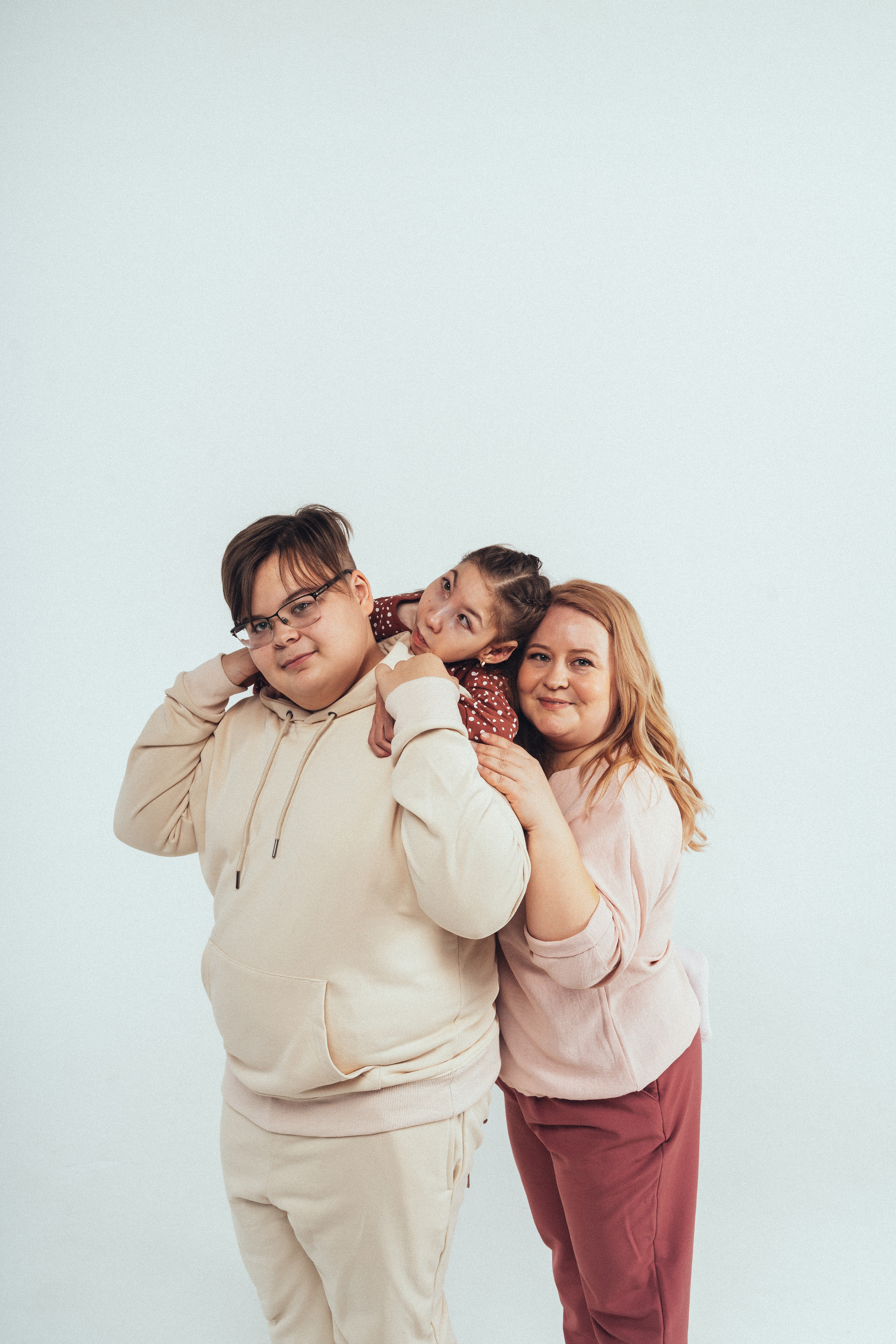 Лейсан, Сабрина и Сабрэн. Благотворительный фотопроект «Любить до неба». Женский и семейный лайфстайл фотограф в Уфе Лайт Альбина