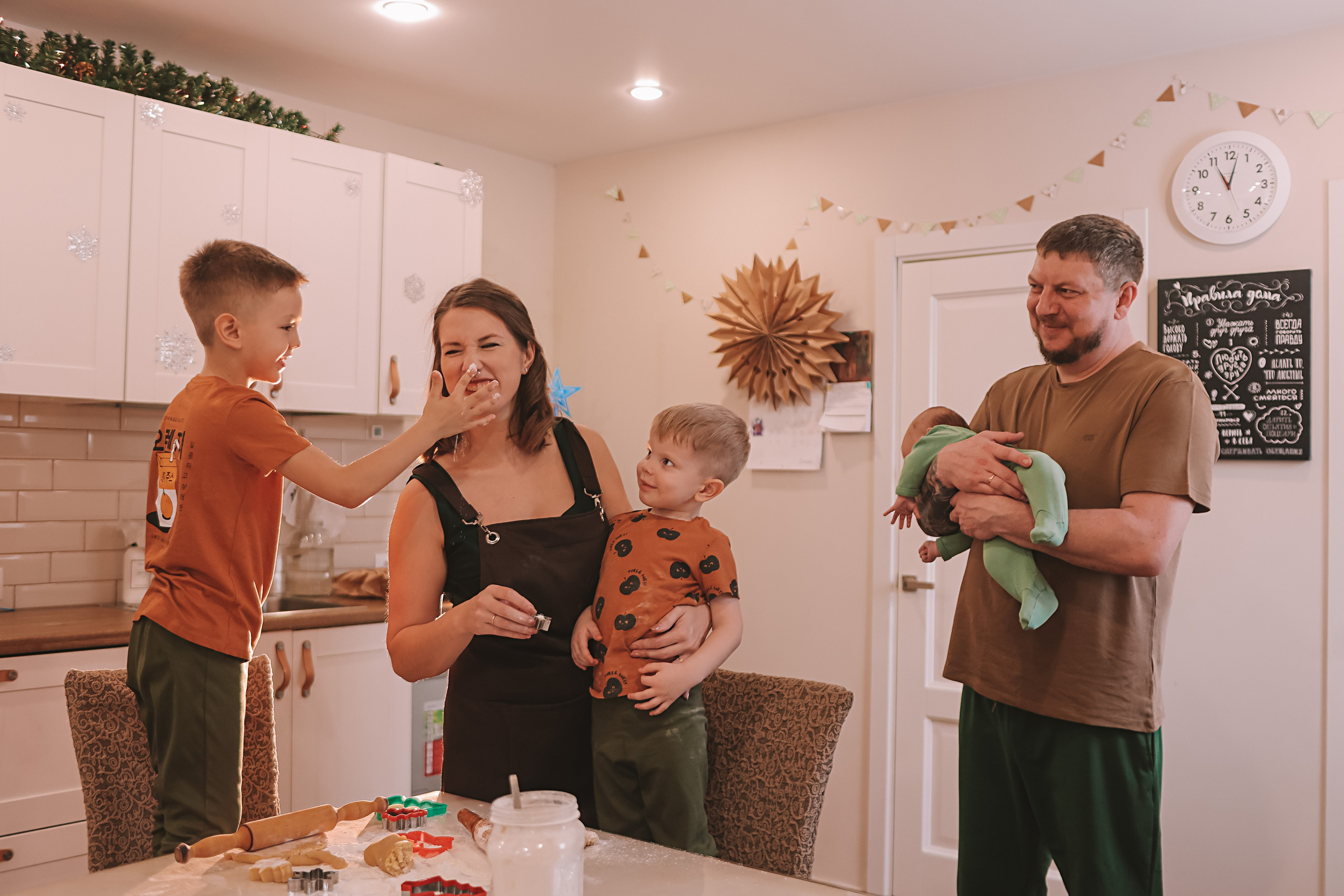 Команда. Семейный фотограф Тюмень, фотограф на роды Салмина Мария