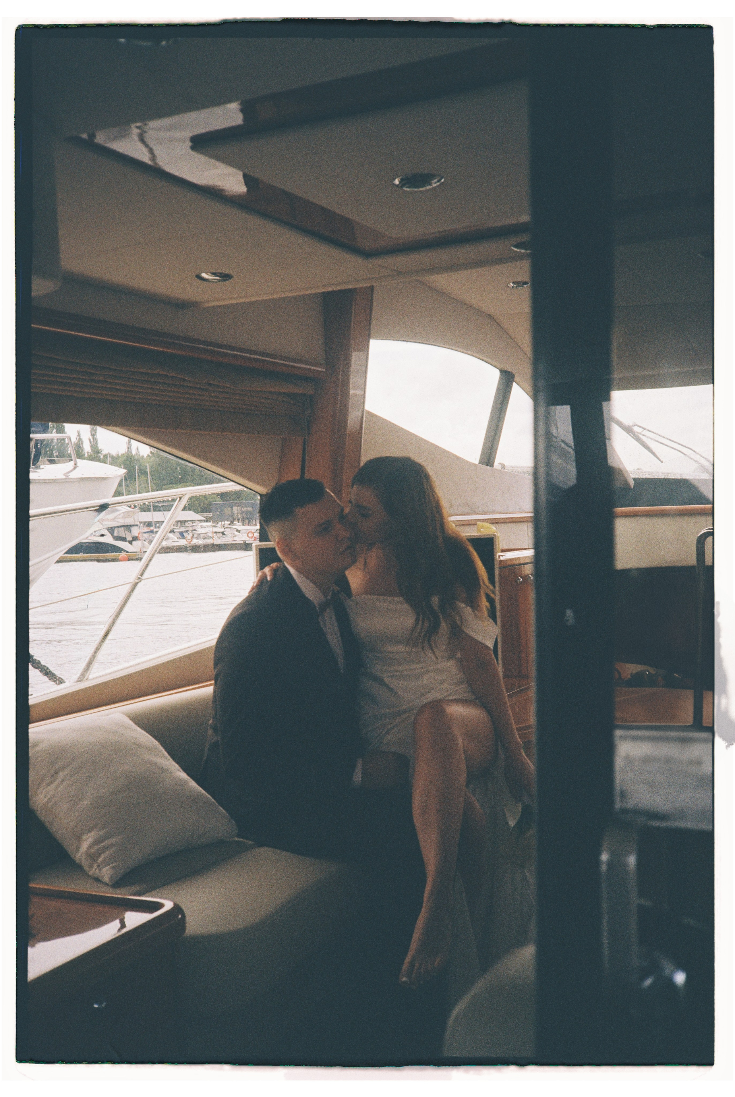 Егор & Нелля. Пленка. Сестры Карабаза. Фотографы и ретушеры в Москве и Санкт-Петербурге