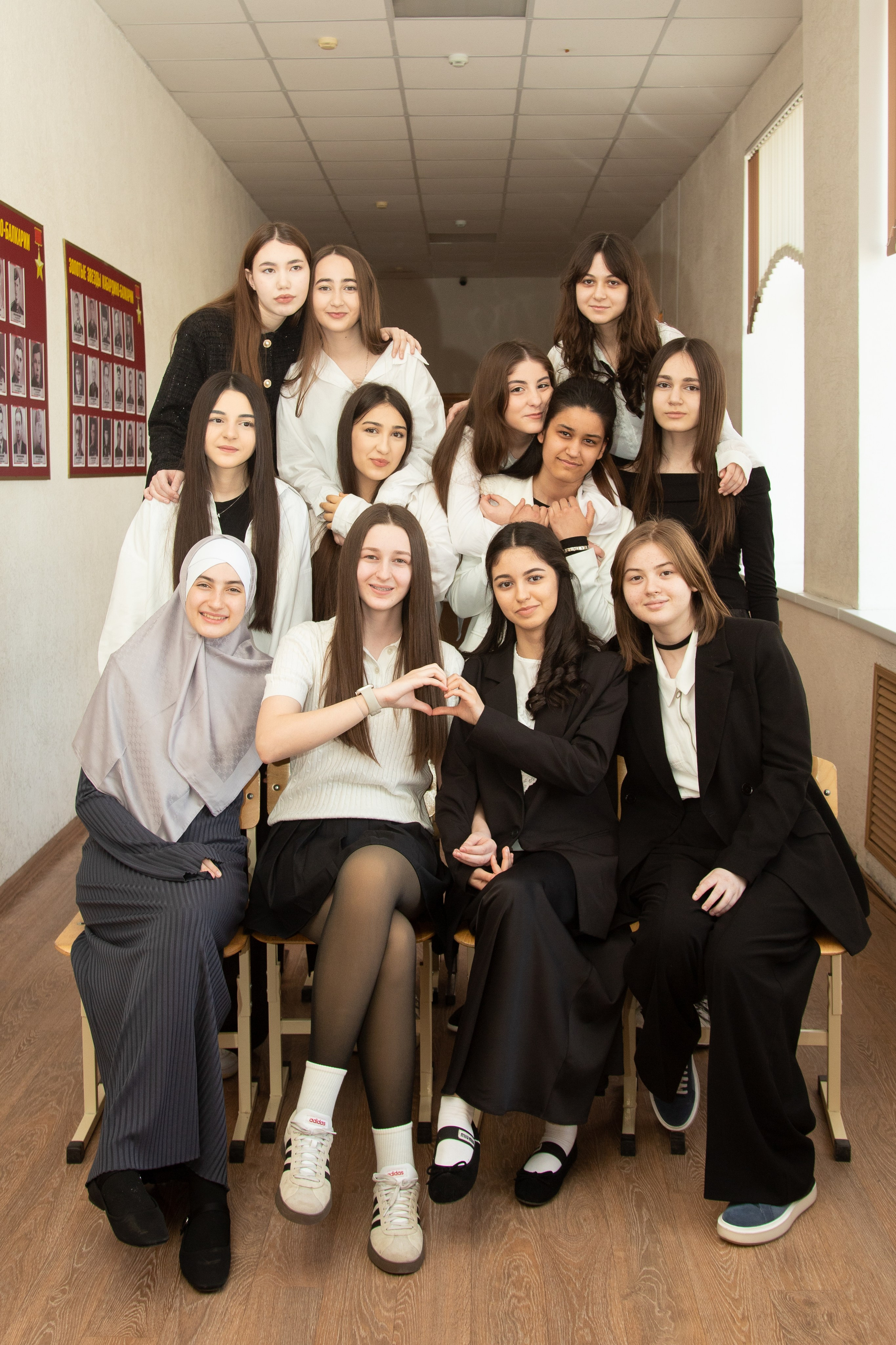 9  и 11 классы. Школьный фотограф в г. Нальчик Галимат Абитова