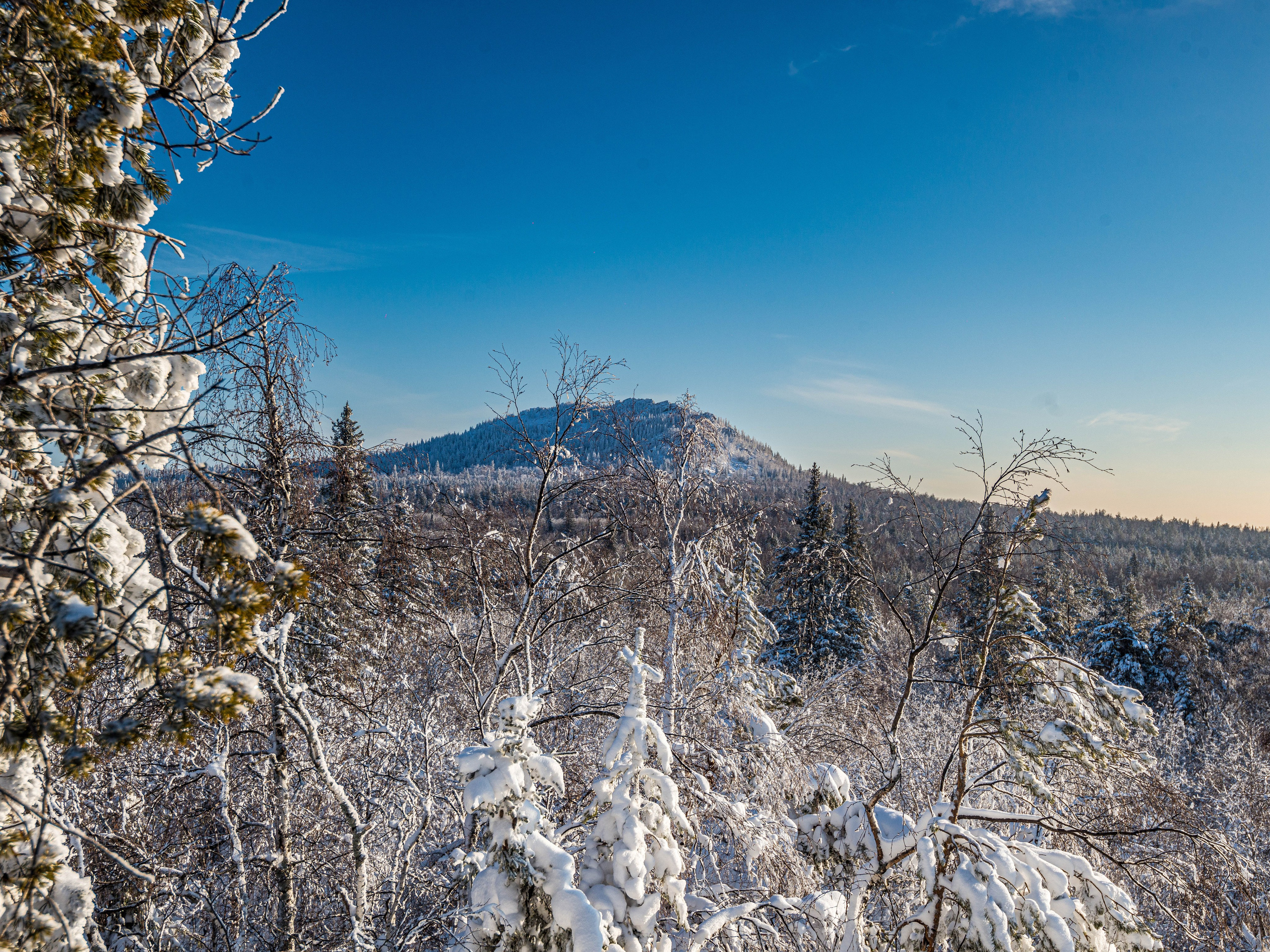 Таганай Семибратка, Парк Бажова, ледяной фонтан 06.01.2024. Свадебный фотограф на Урале Виктор Соколов