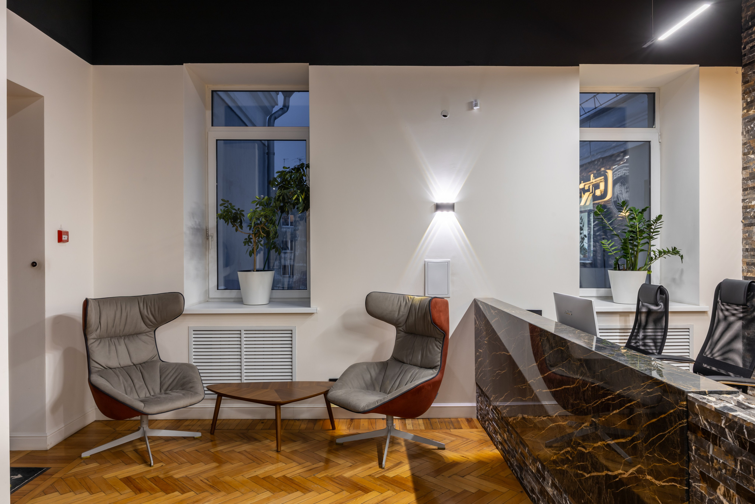 Съемка офиса девелоперской компании. Интерьерный, предметный и контент фотограф в Иркутске Наталья Карпова