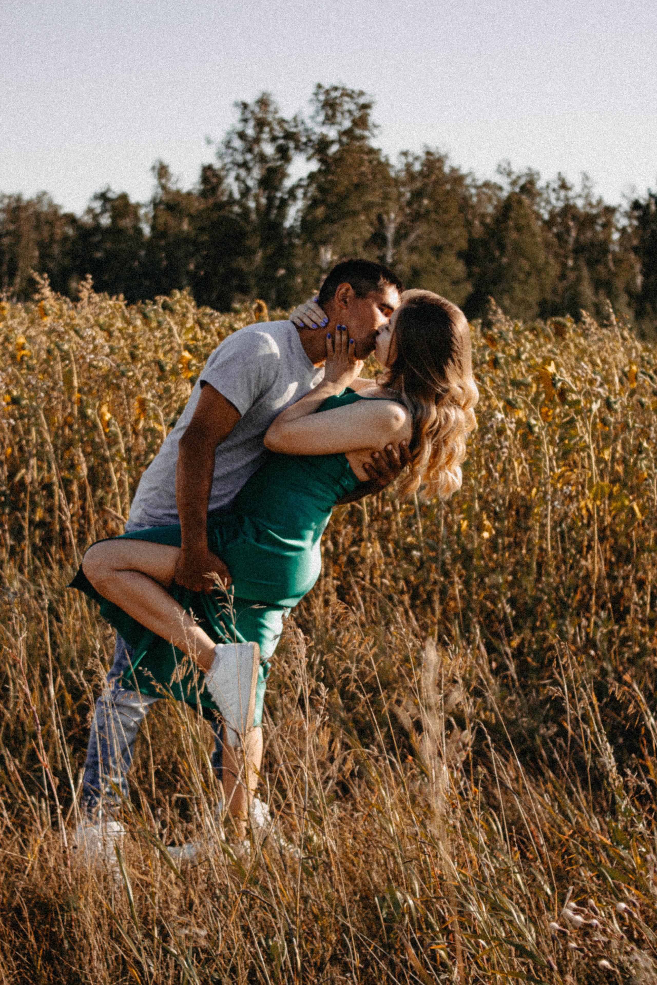 Семейная история в подсолнухах. Свадебный фотограф Челябинск