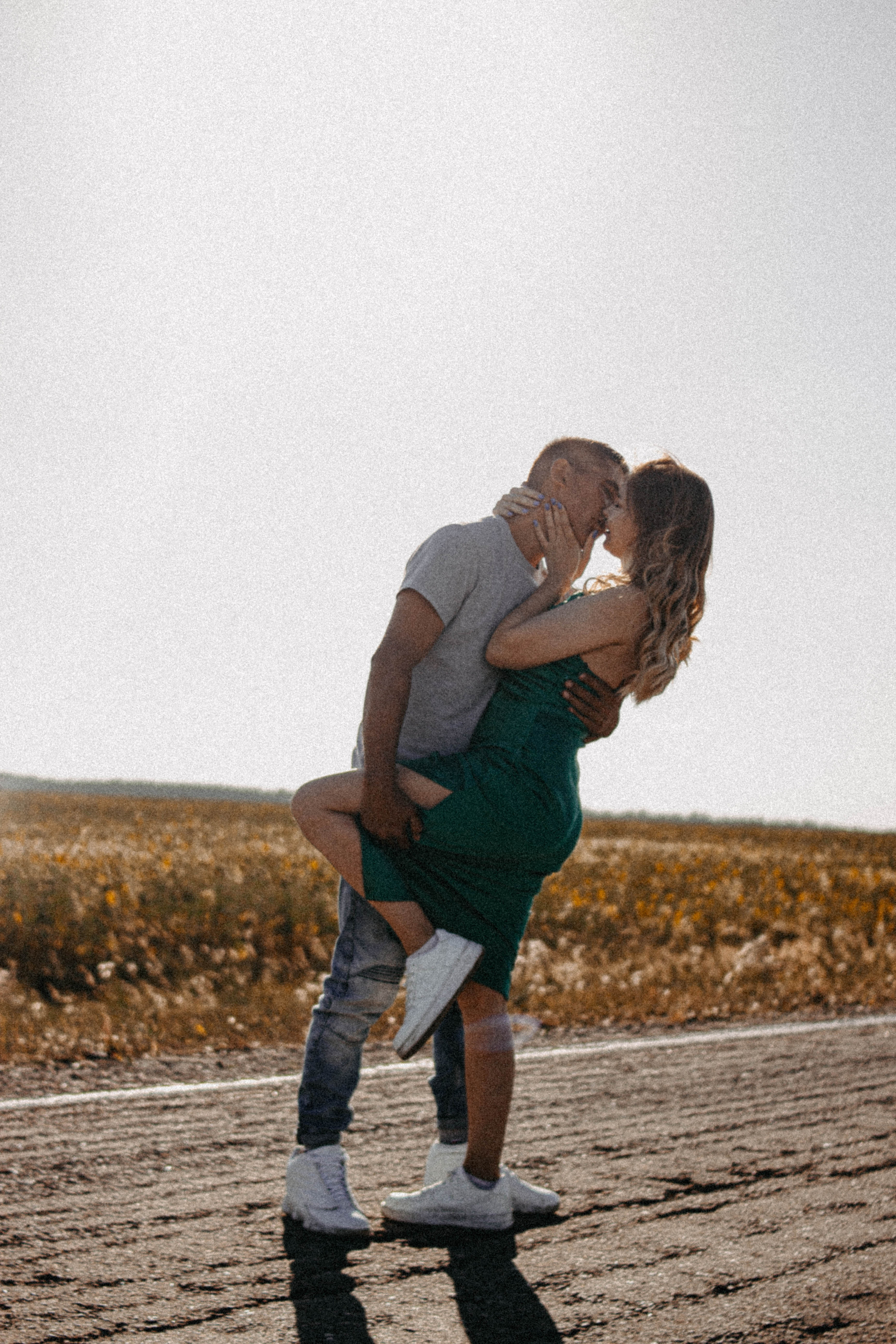 Семейная история в подсолнухах. Свадебный фотограф Челябинск