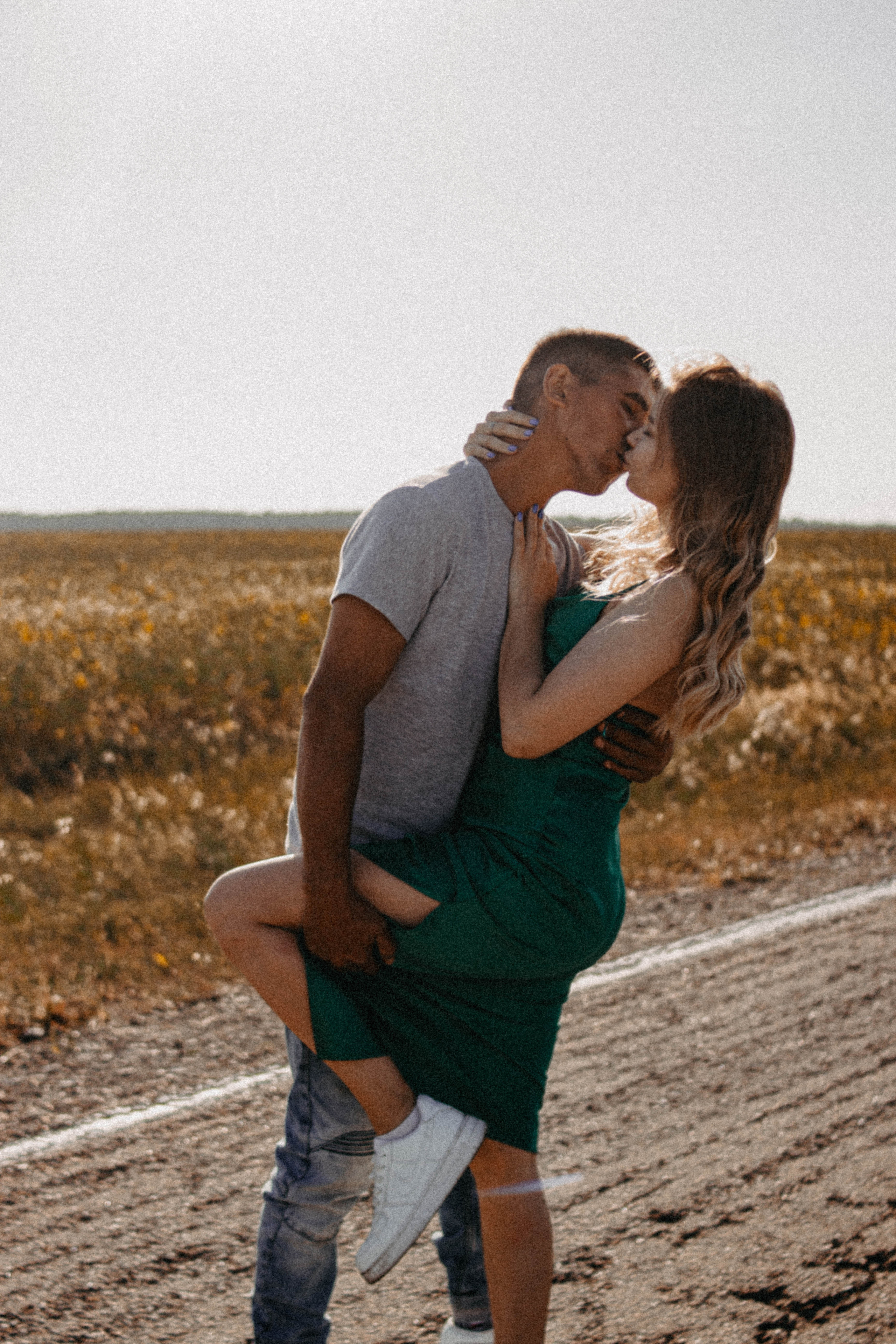 Семейная история в подсолнухах. Свадебный фотограф Челябинск