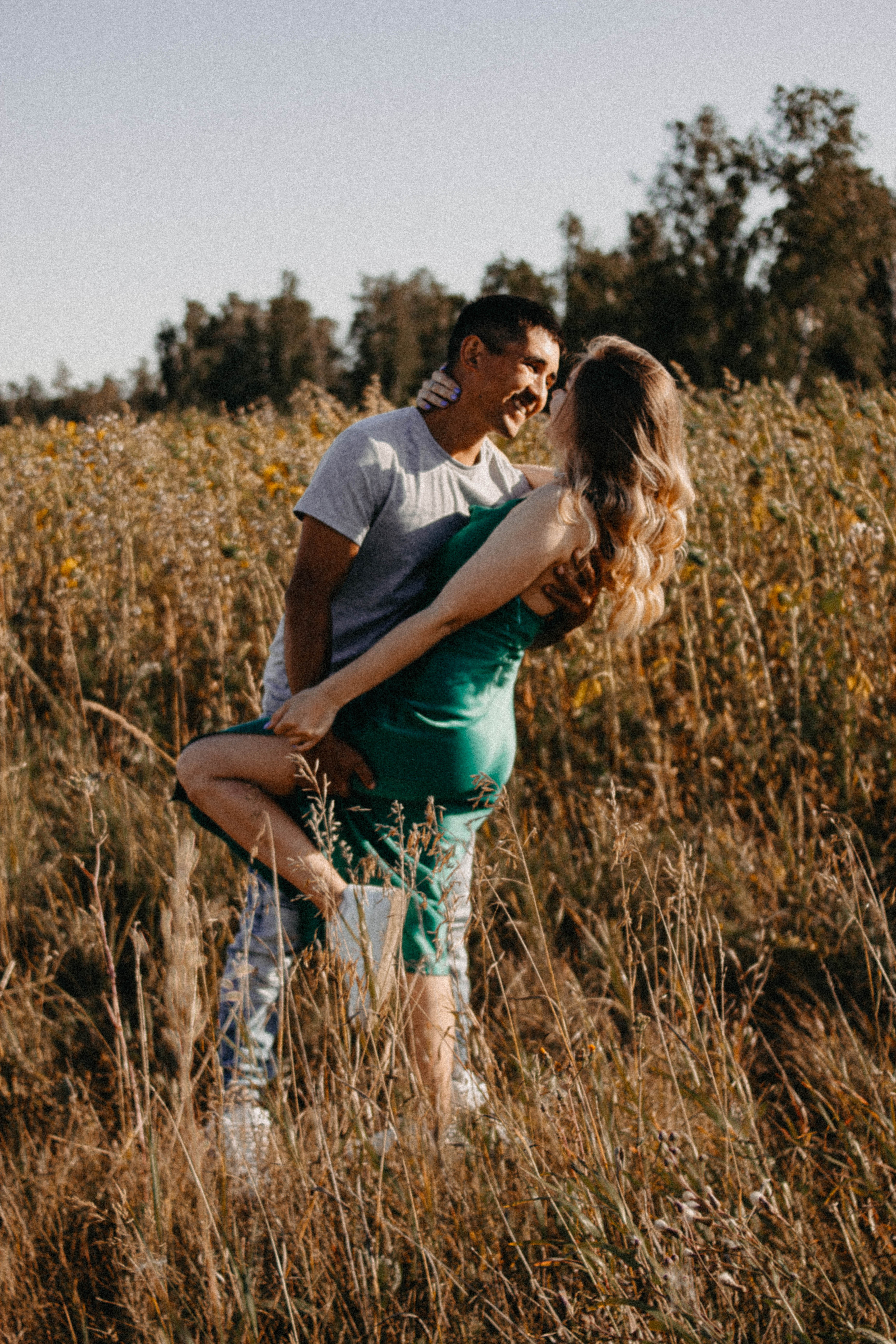 Семейная история в подсолнухах. Свадебный фотограф Челябинск