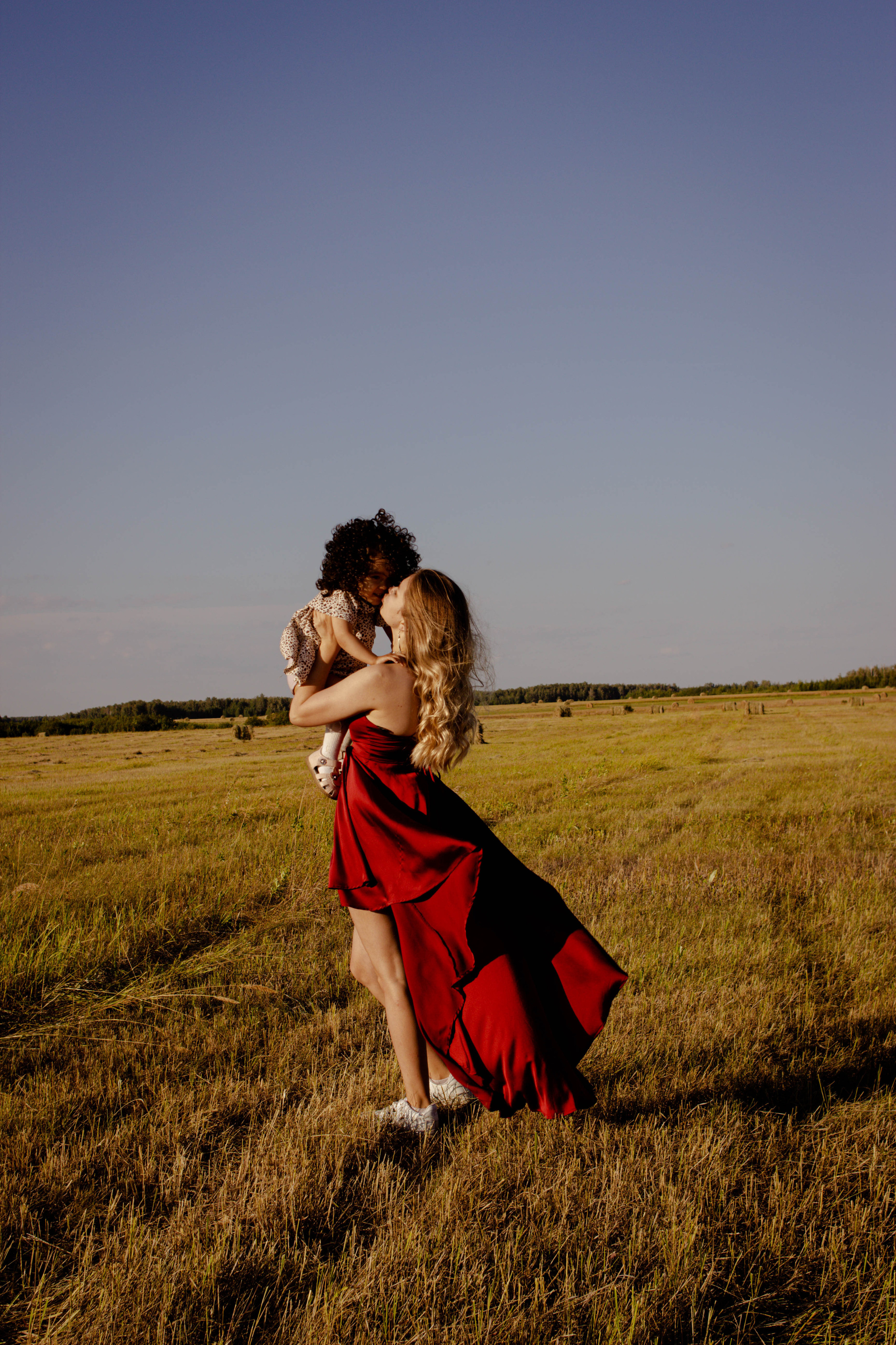 Семейная история в подсолнухах. Свадебный фотограф Челябинск