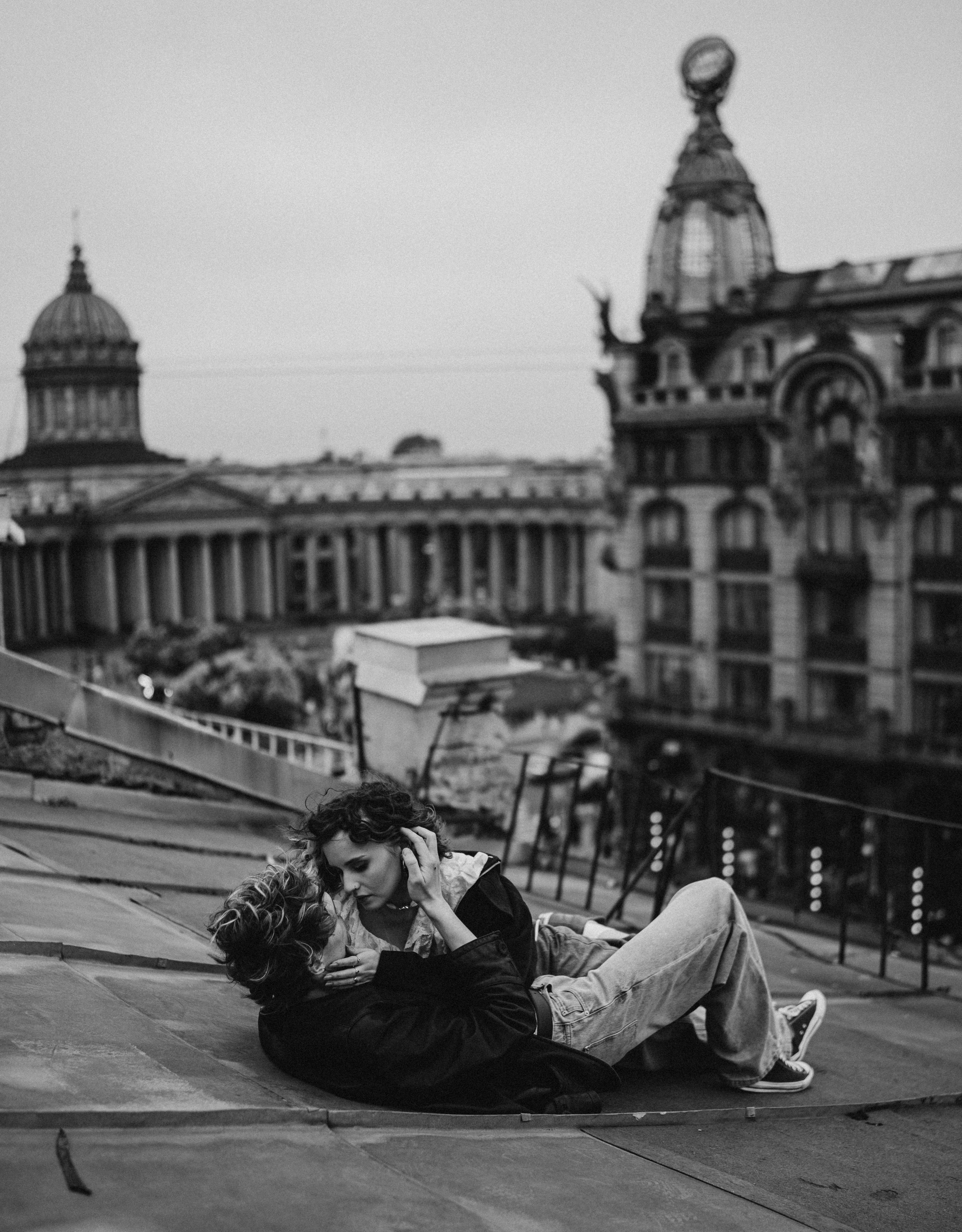Фотосессия на крыше. парная съемка на крыше. Фотосессия лавстори СПб. Федосова Елизавета - свадебный фотограф СПб. 