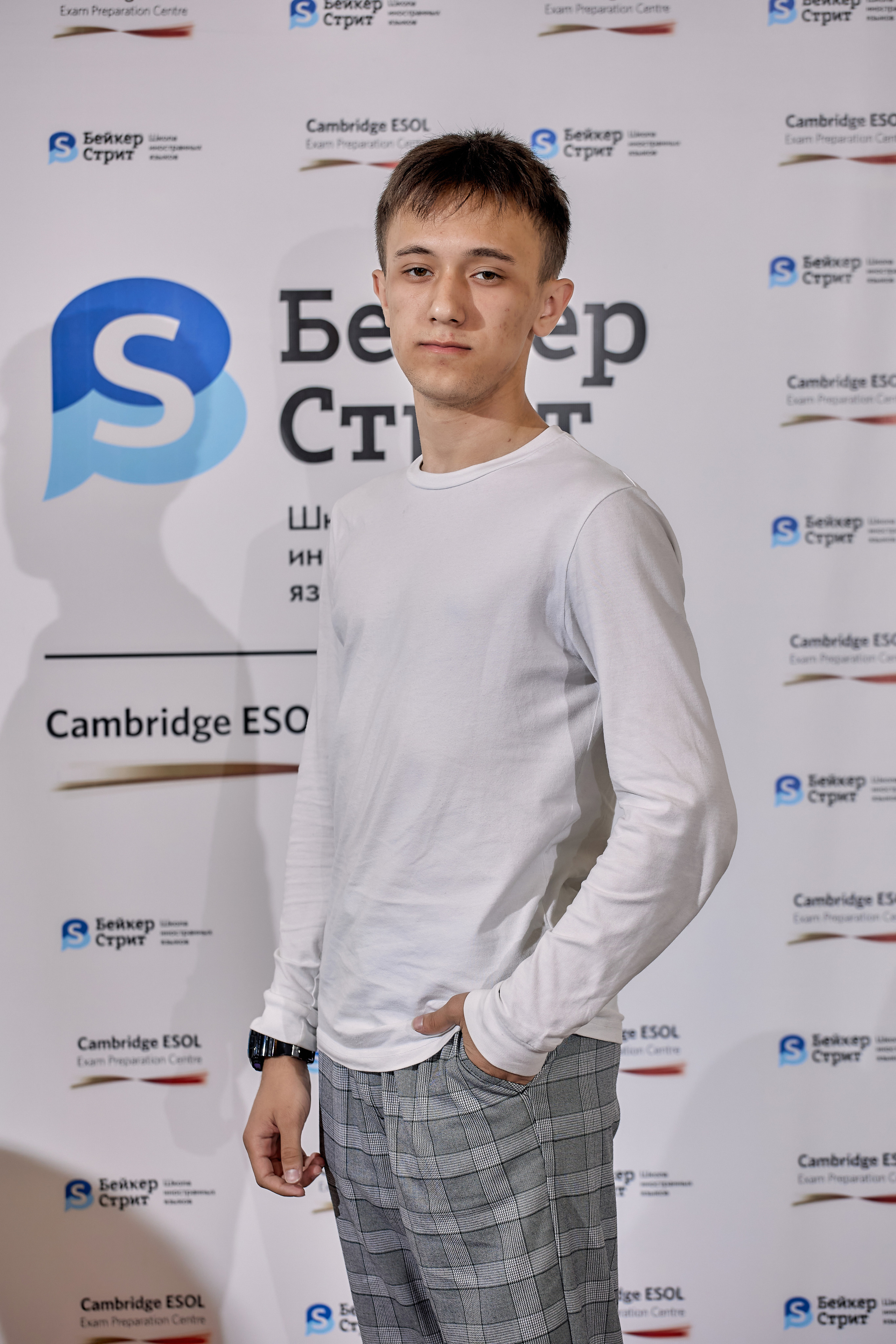 Фотограф на выпускной. Свадебный репортажный и фуд фотограф в Барнауле Гайфулин Виталий