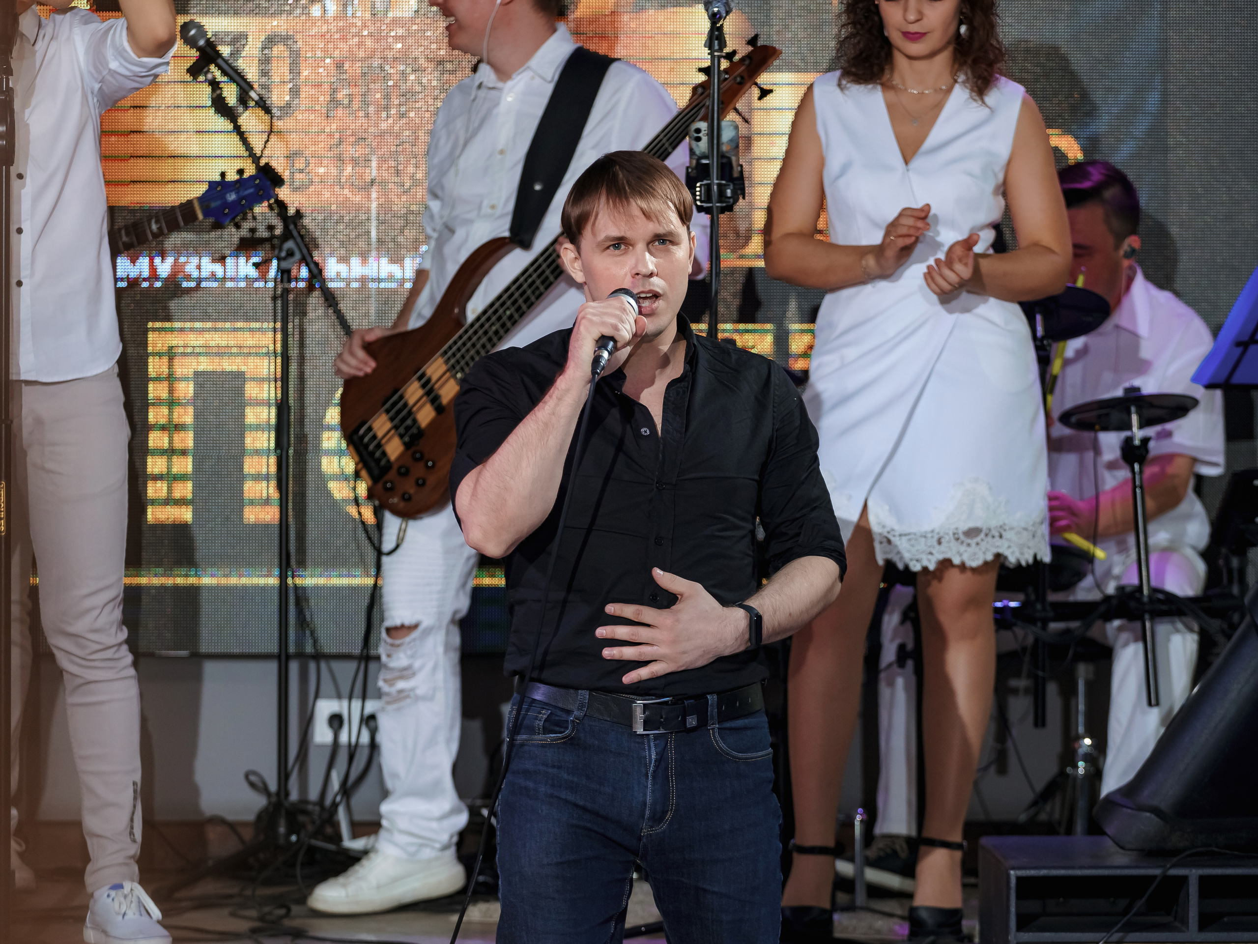 Фотограф на мероприятие. Свадебный репортажный и фуд фотограф в Барнауле Гайфулин Виталий