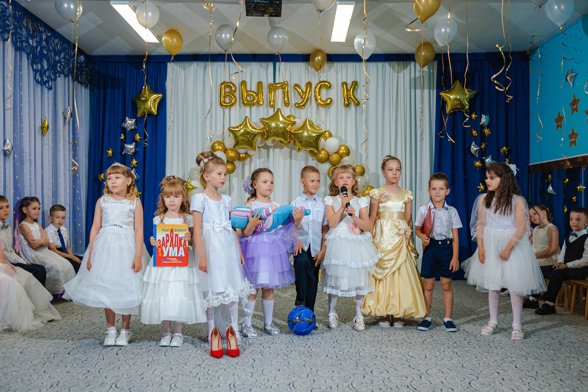 Фотограф на выпускной садик, школа, 1 сентября. Свадебный репортажный и фуд фотограф в Барнауле Гайфулин Виталий
