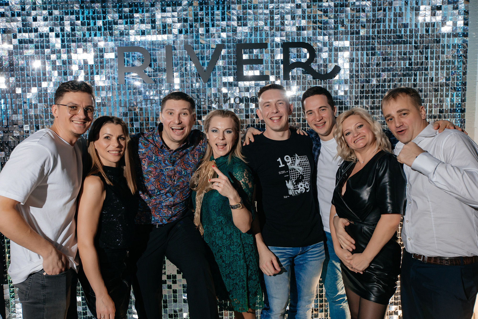 Фотограф на корпоратив. Свадебный репортажный и фуд фотограф в Барнауле Гайфулин Виталий