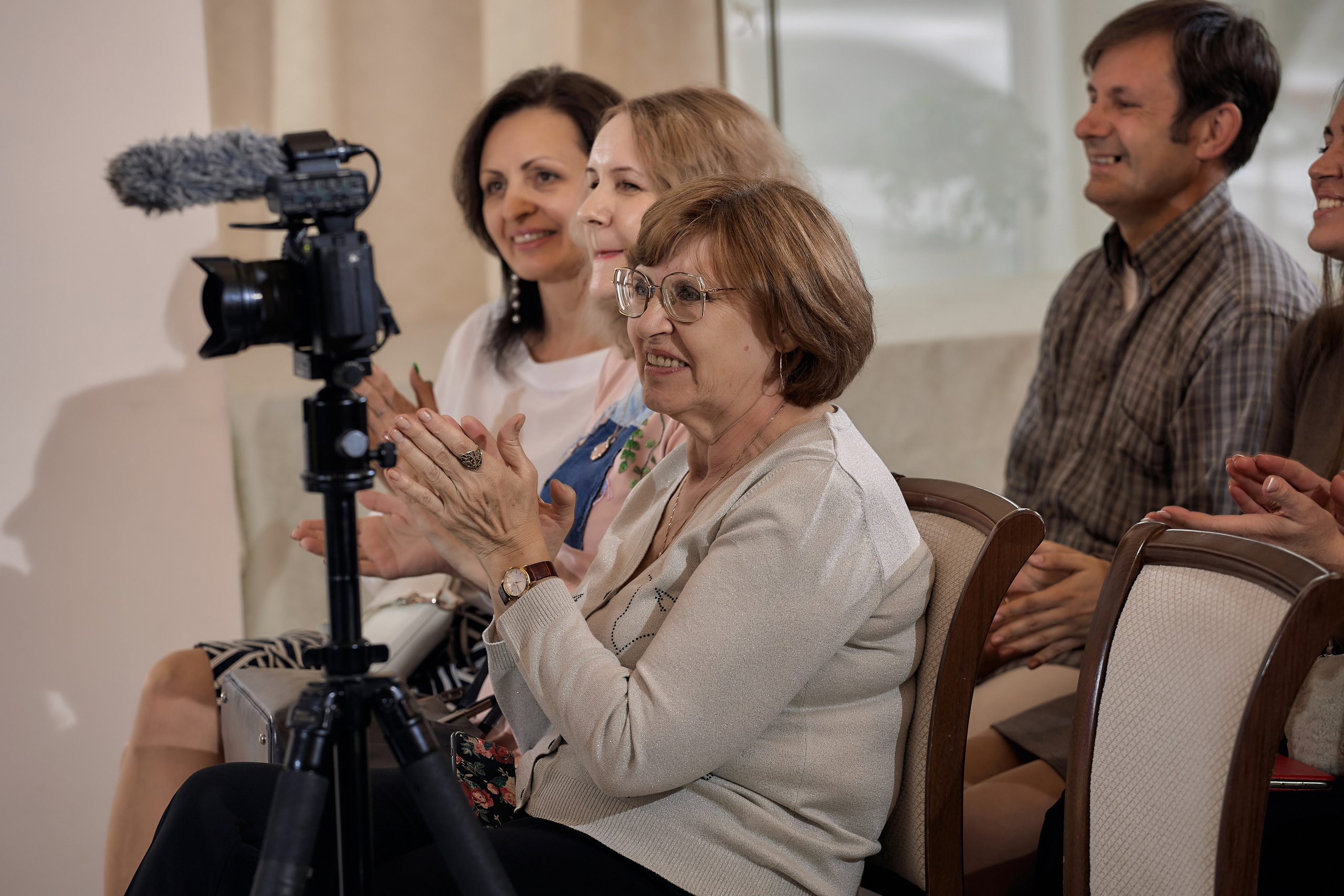 Фотограф на выпускной. Свадебный репортажный и фуд фотограф в Барнауле Гайфулин Виталий