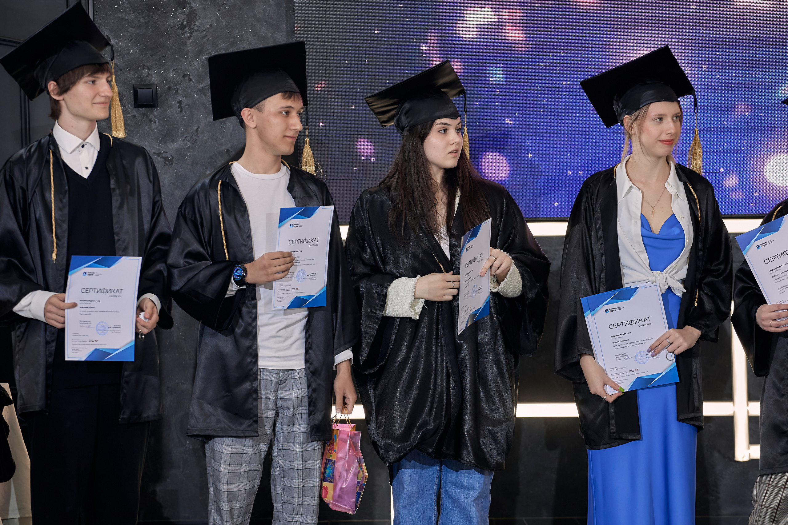 Фотограф на выпускной. Свадебный репортажный и фуд фотограф в Барнауле Гайфулин Виталий