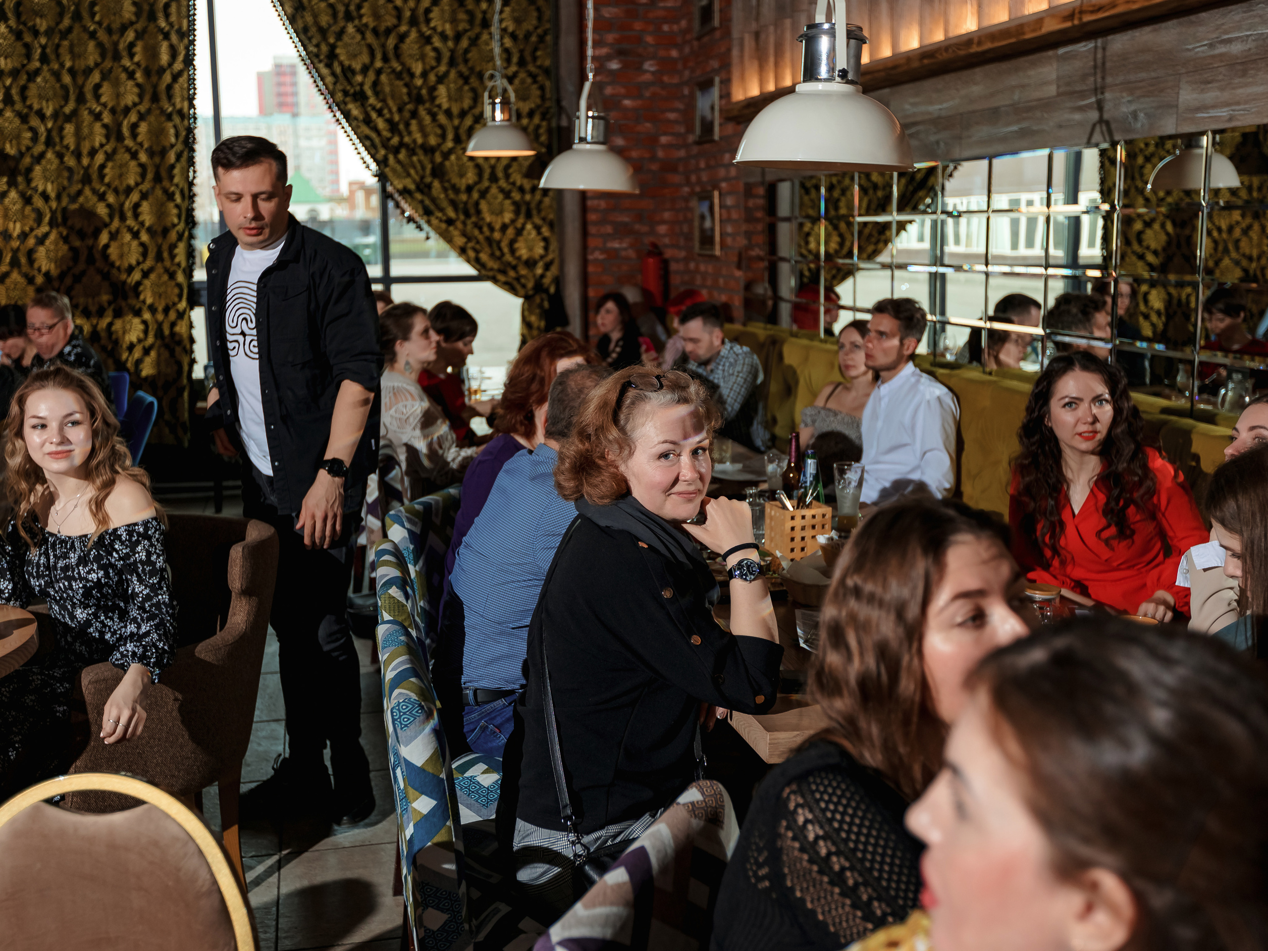 Фотограф на мероприятие. Свадебный репортажный и фуд фотограф в Барнауле Гайфулин Виталий