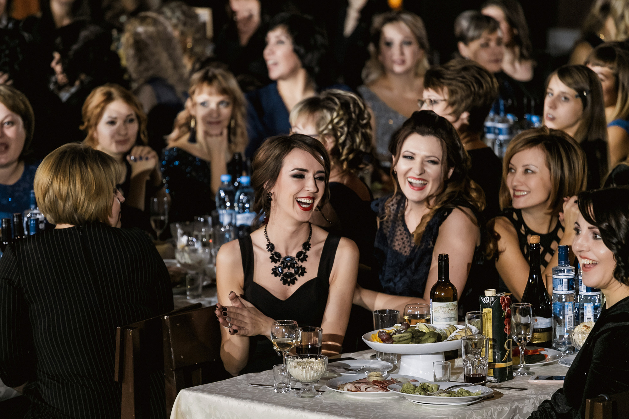 Новогодний корпоратив 300+чел СовкомБанк. Свадебный репортажный и фуд фотограф в Барнауле Гайфулин Виталий