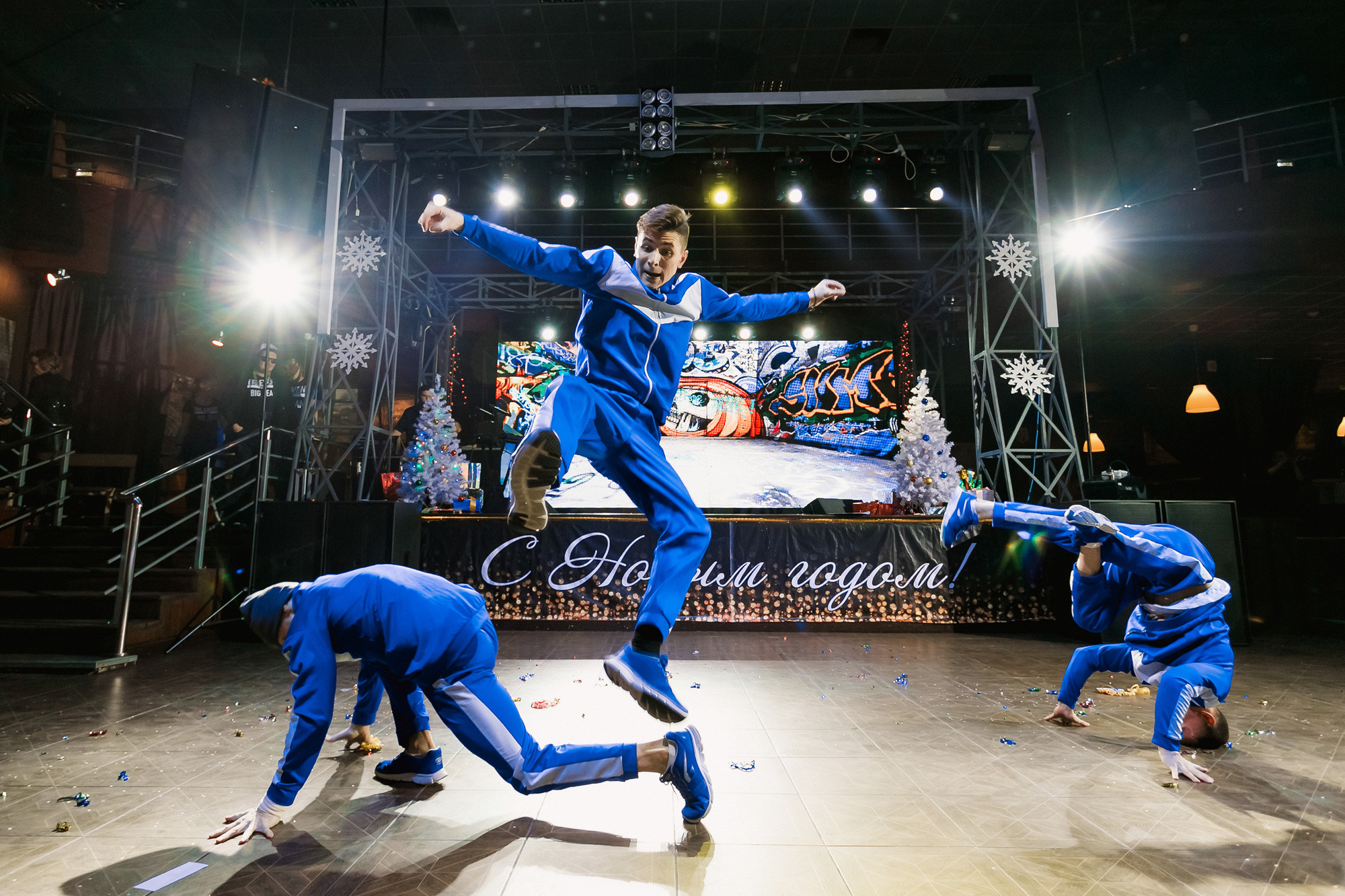 Новогодний корпоратив 300+чел СовкомБанк. Свадебный репортажный и фуд фотограф в Барнауле Гайфулин Виталий