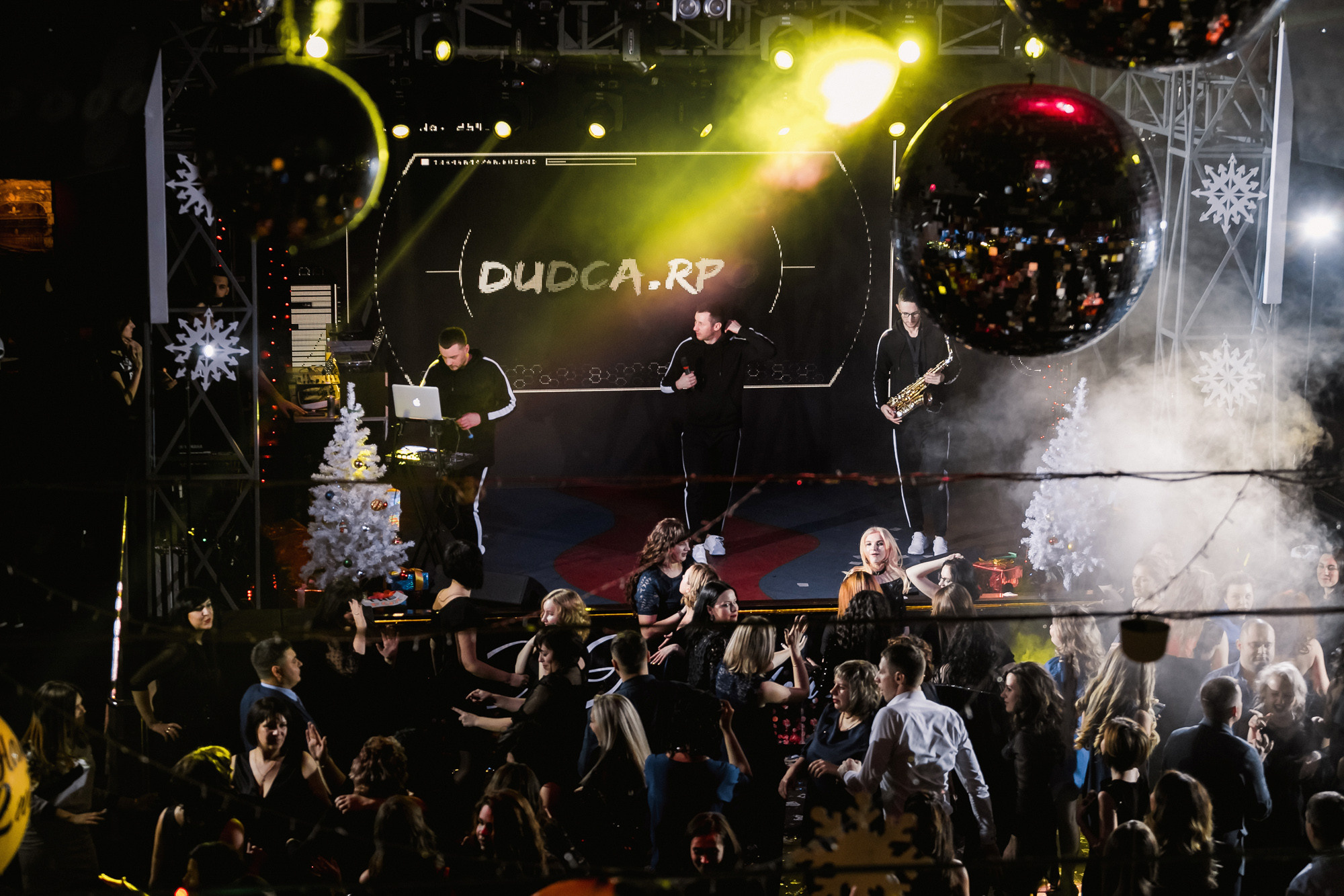 Новогодний корпоратив 300+чел СовкомБанк. Свадебный репортажный и фуд фотограф в Барнауле Гайфулин Виталий